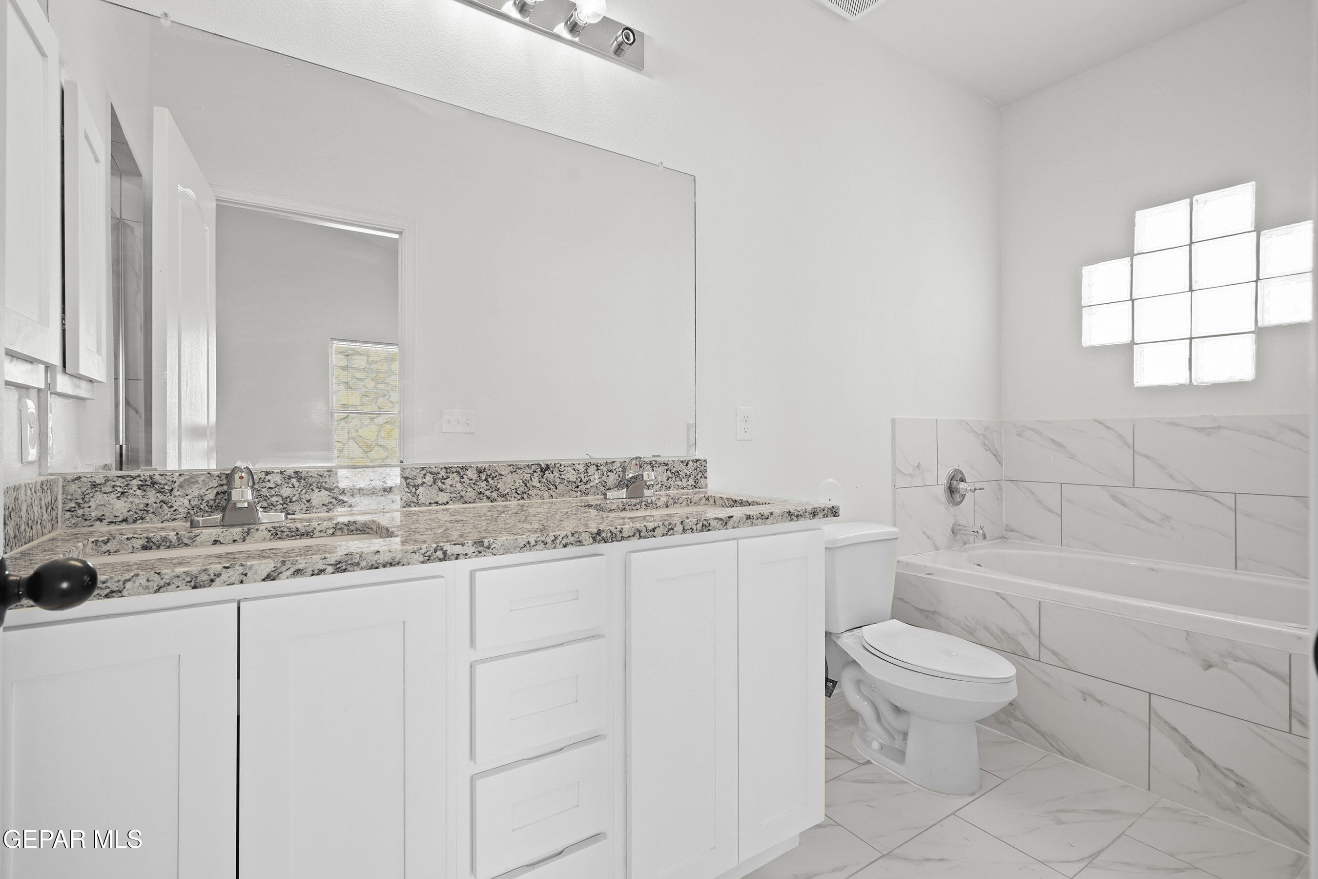 13086 Gusart Avenue Property Photo 20