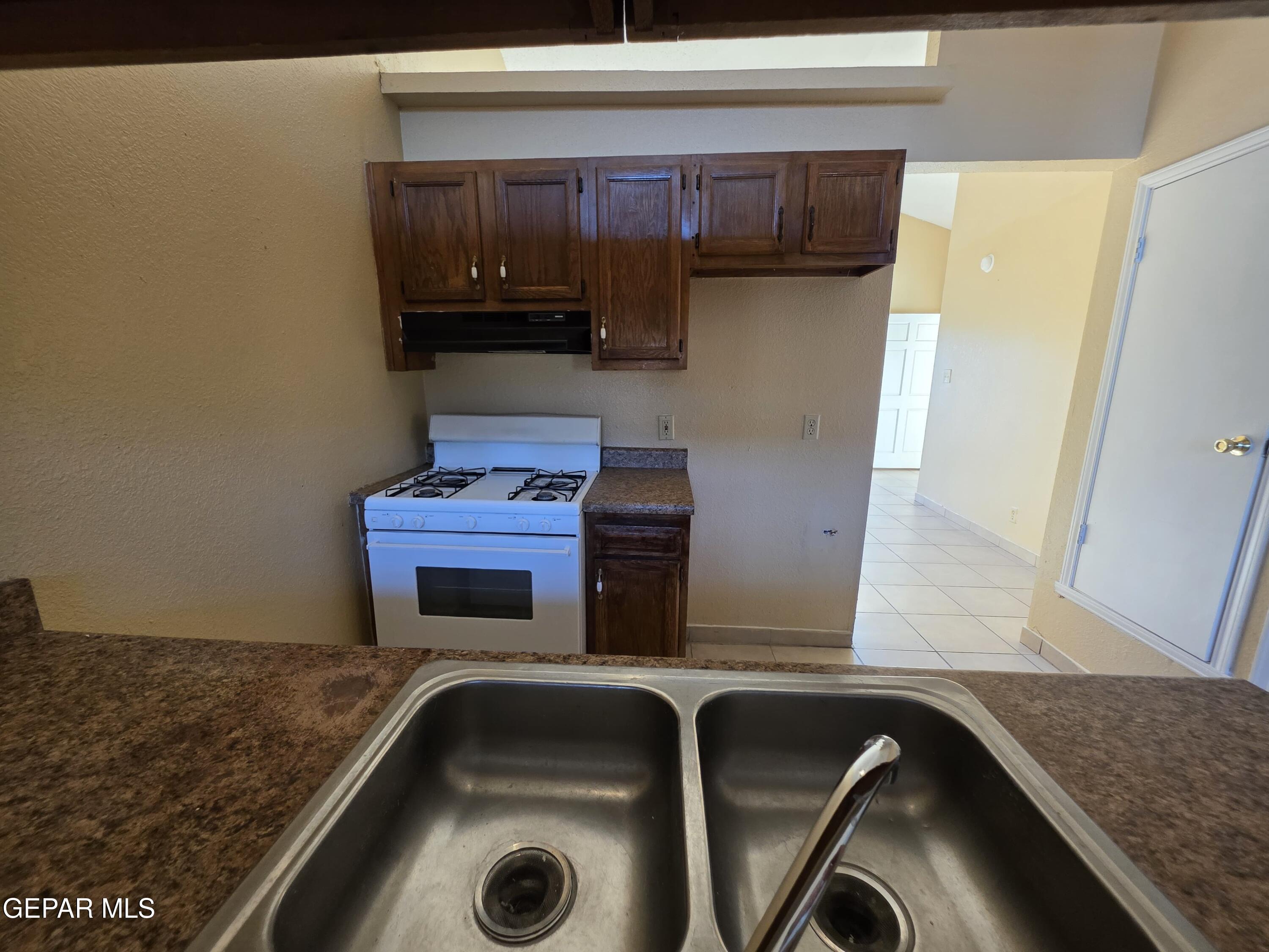 10214 Silver Strand Place Property Photo 11