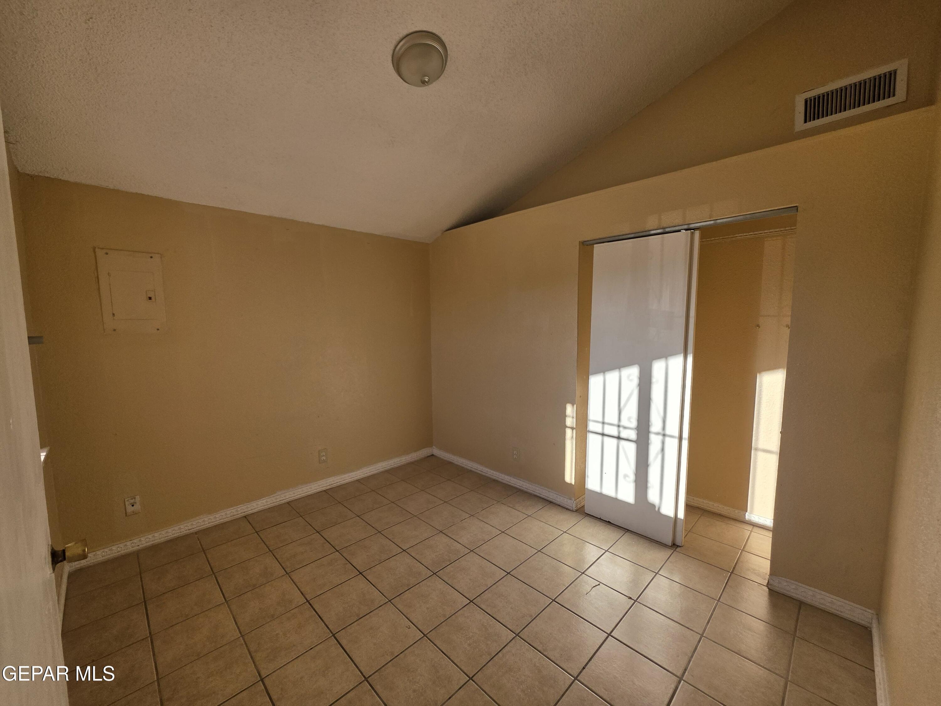 10214 Silver Strand Place Property Photo 17
