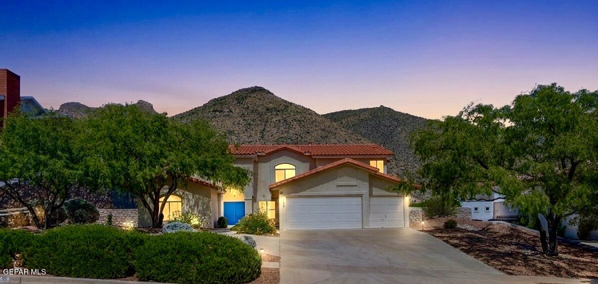 1092 Thunderbird Drive Property Photo 1