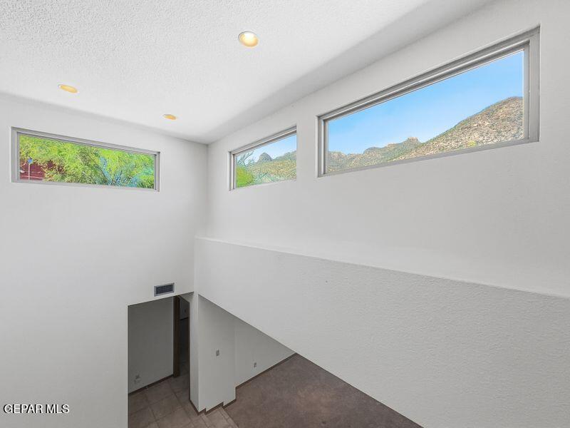 1092 Thunderbird Drive Property Photo 27