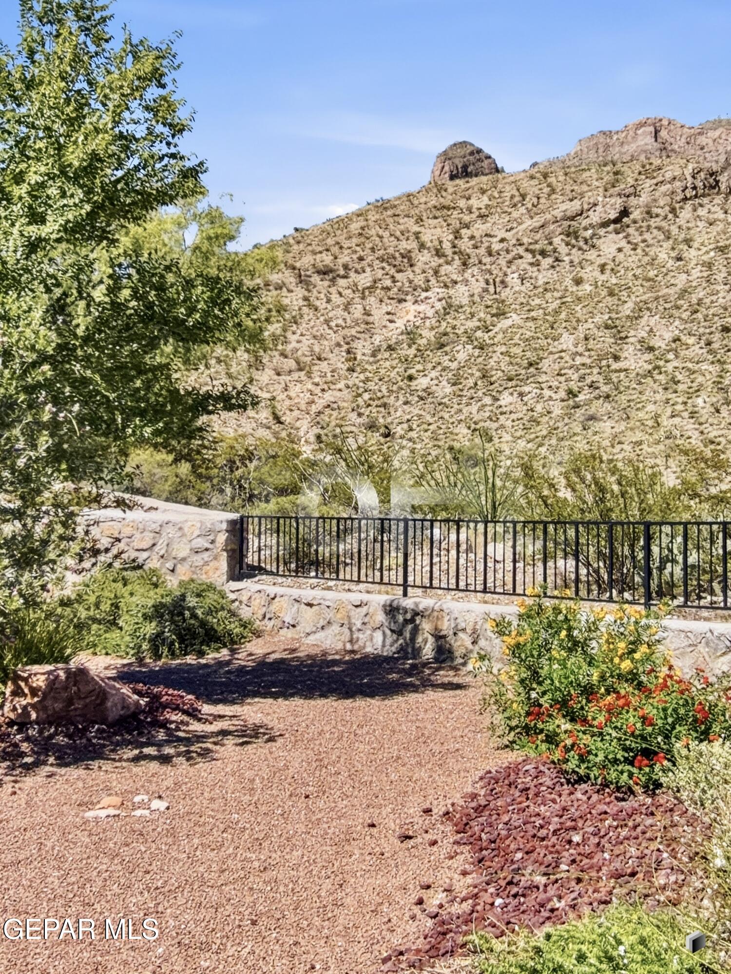 1092 Thunderbird Drive Property Photo 42