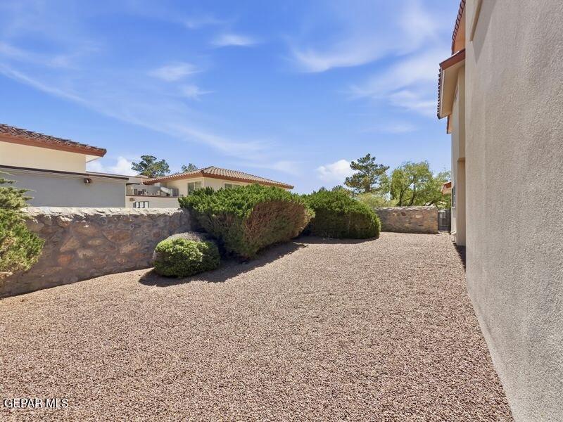 1092 Thunderbird Drive Property Photo 44