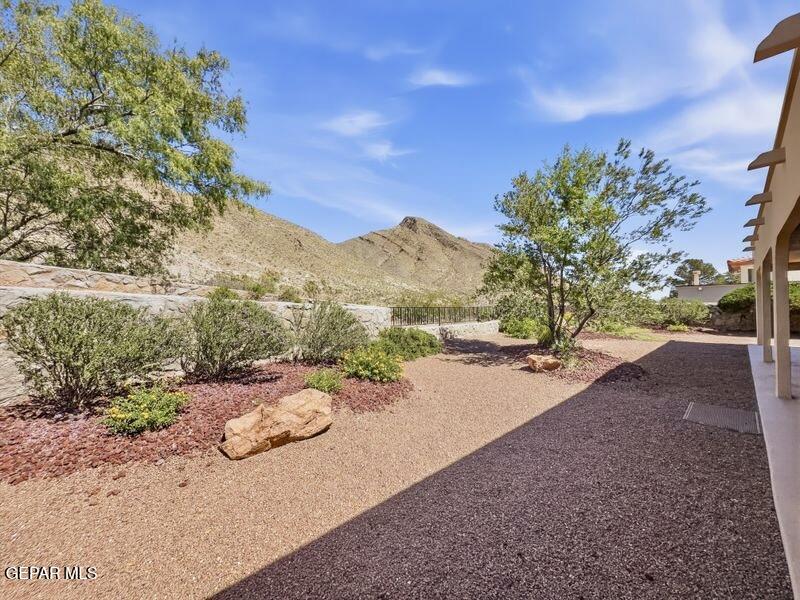 1092 Thunderbird Drive Property Photo 47