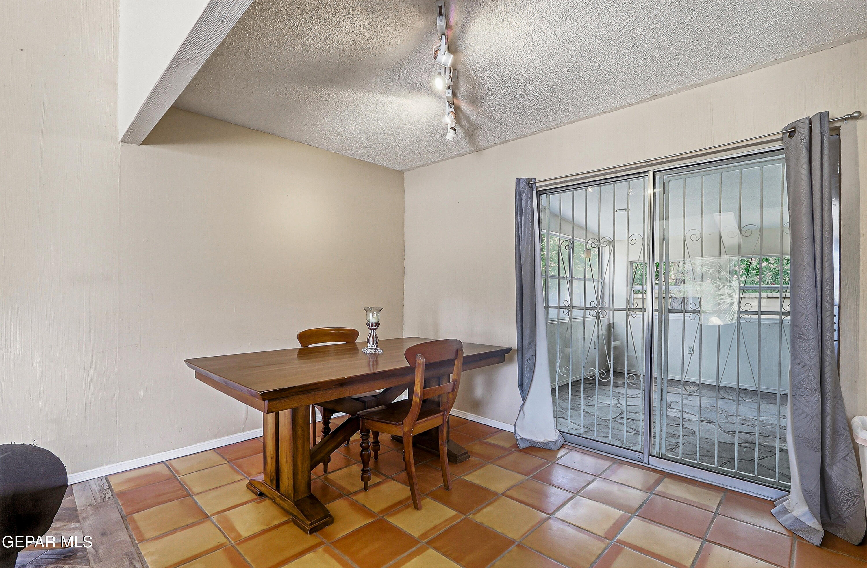 130 S Apache Gold Loop Property Photo 10