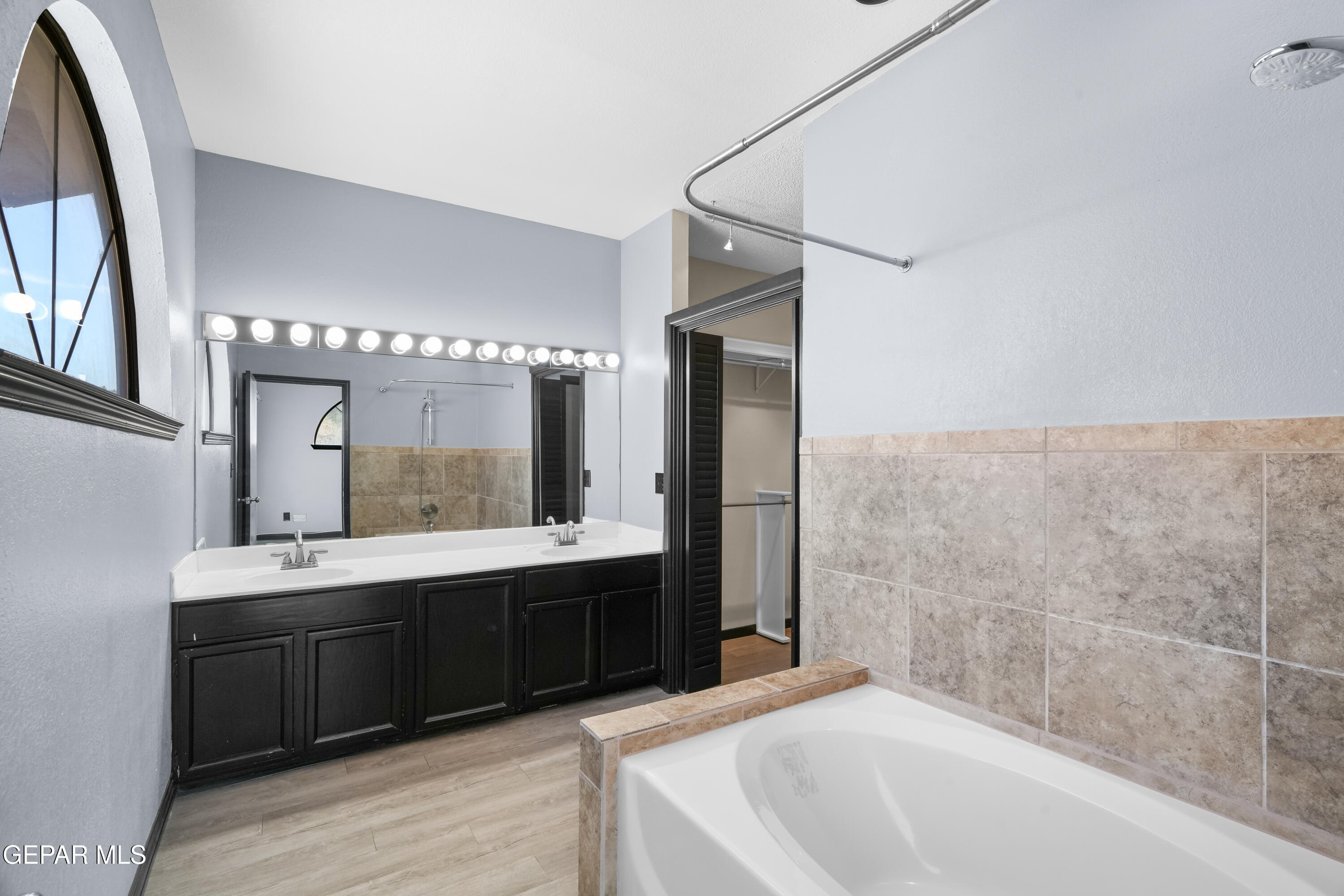 4614 N Stanton Street F38 Property Photo 40