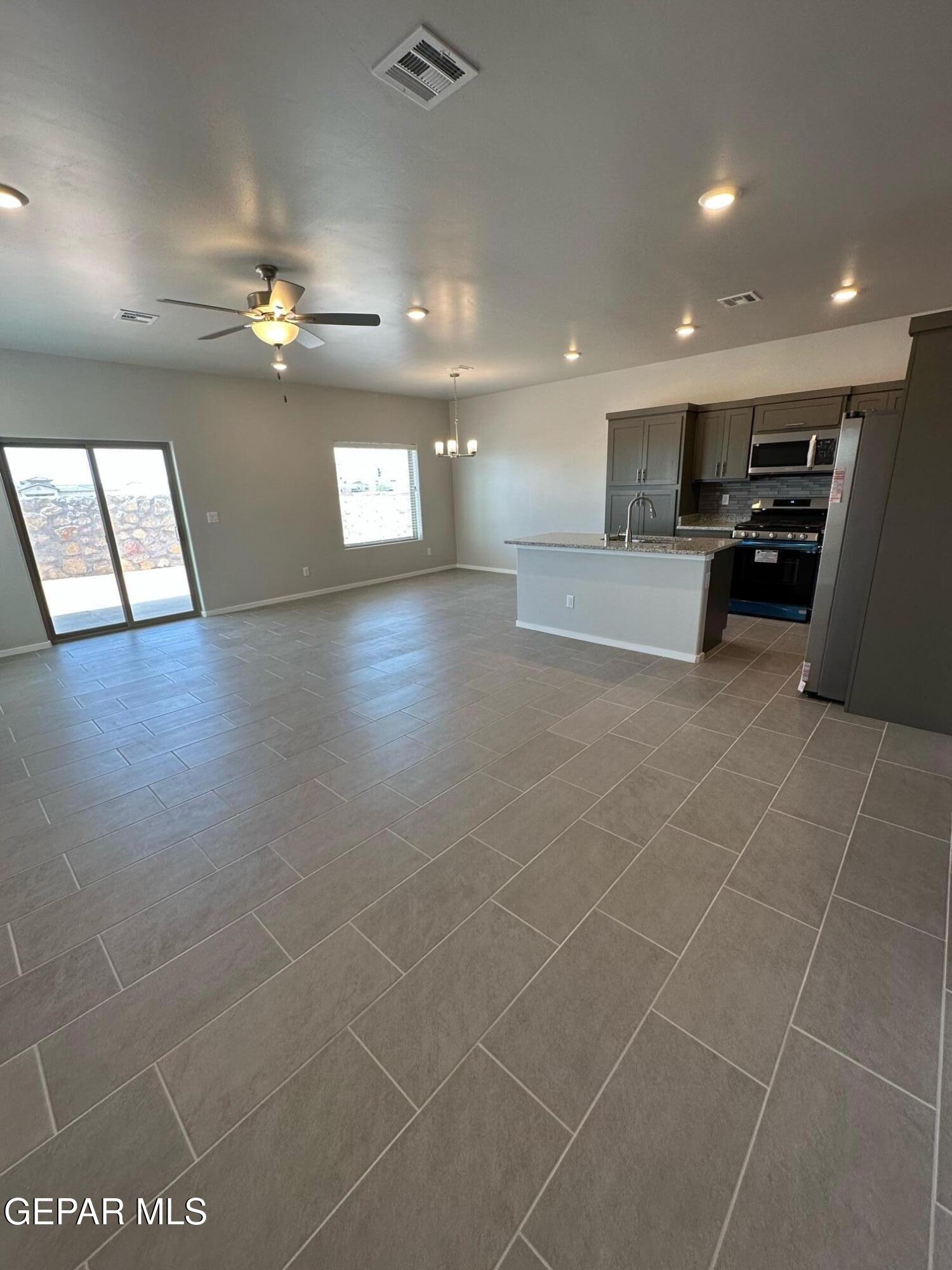 13049 Stanwick Drive Property Photo 5