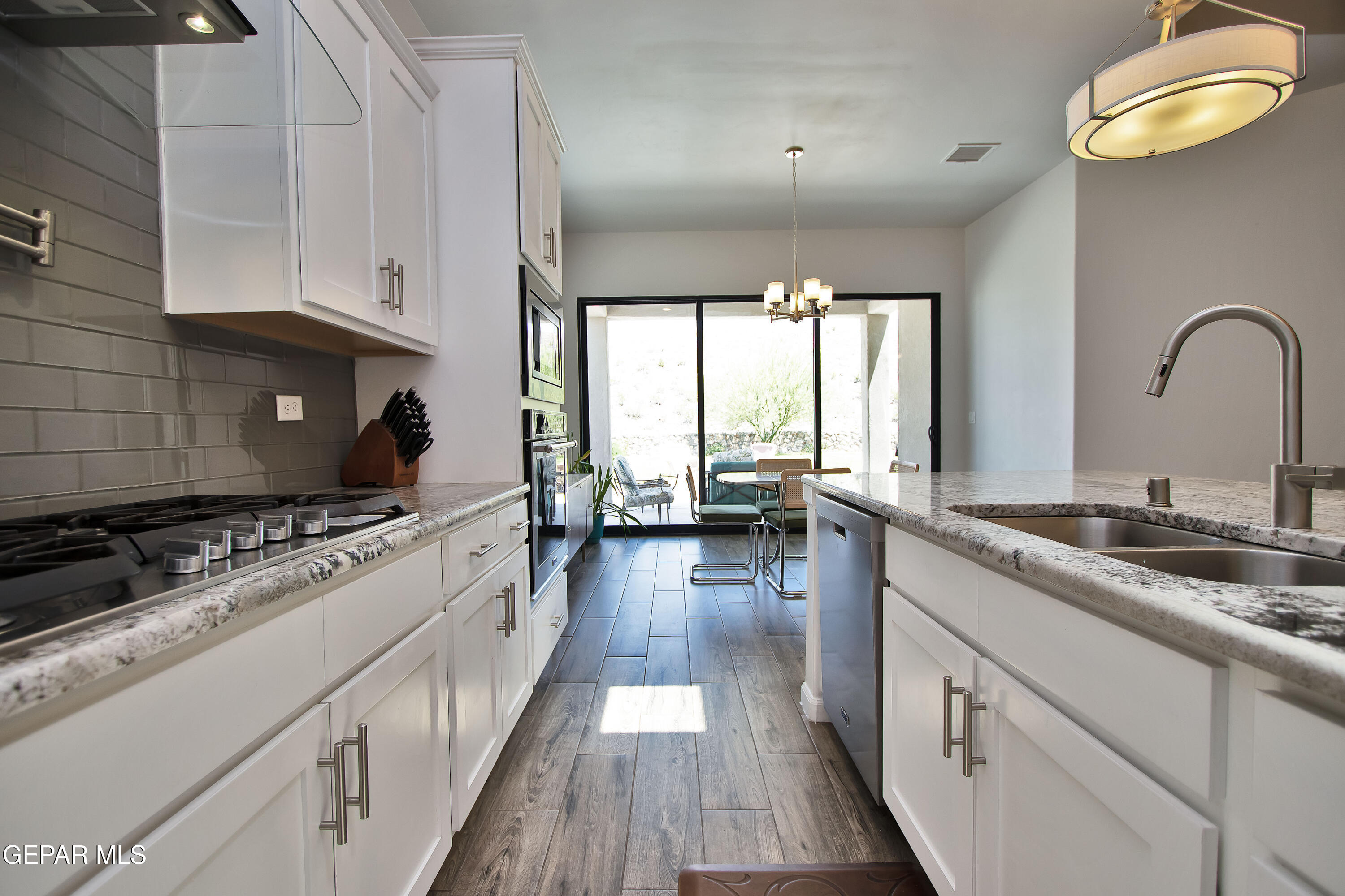 7373 Cimarron Gap Drive Property Photo 6