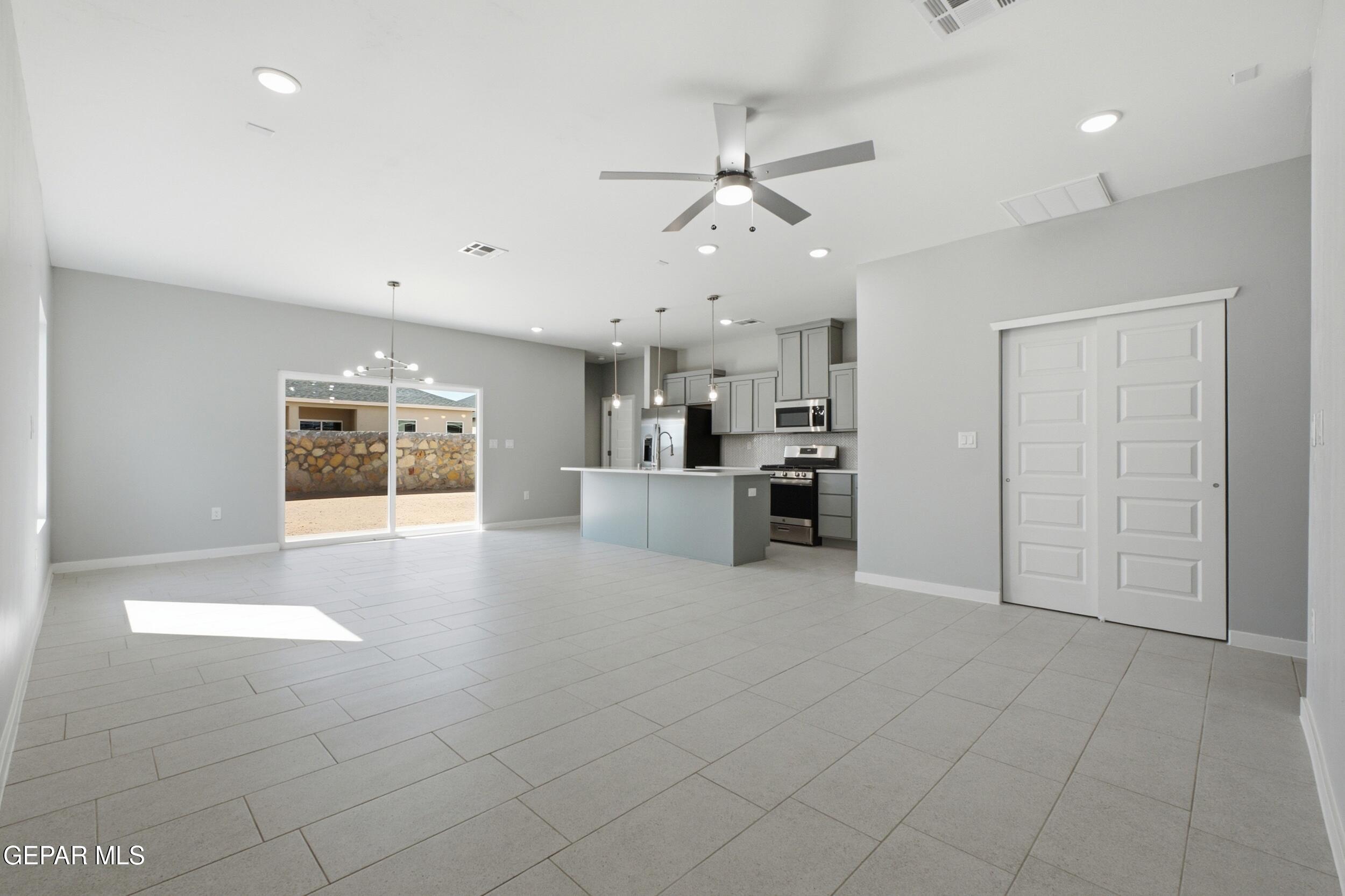 12125 Sanaa Drive Property Photo 5