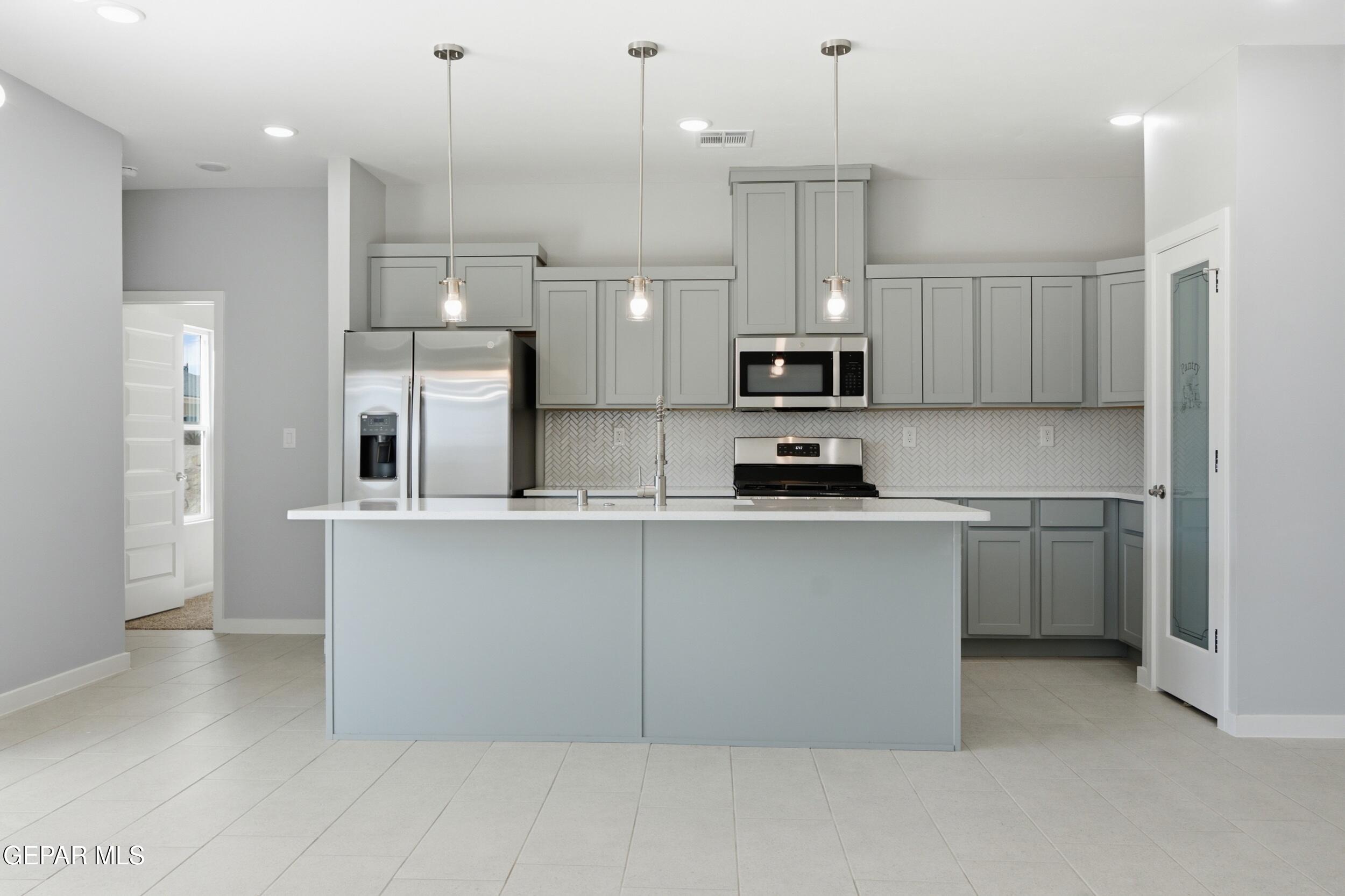 12125 Sanaa Drive Property Photo 6