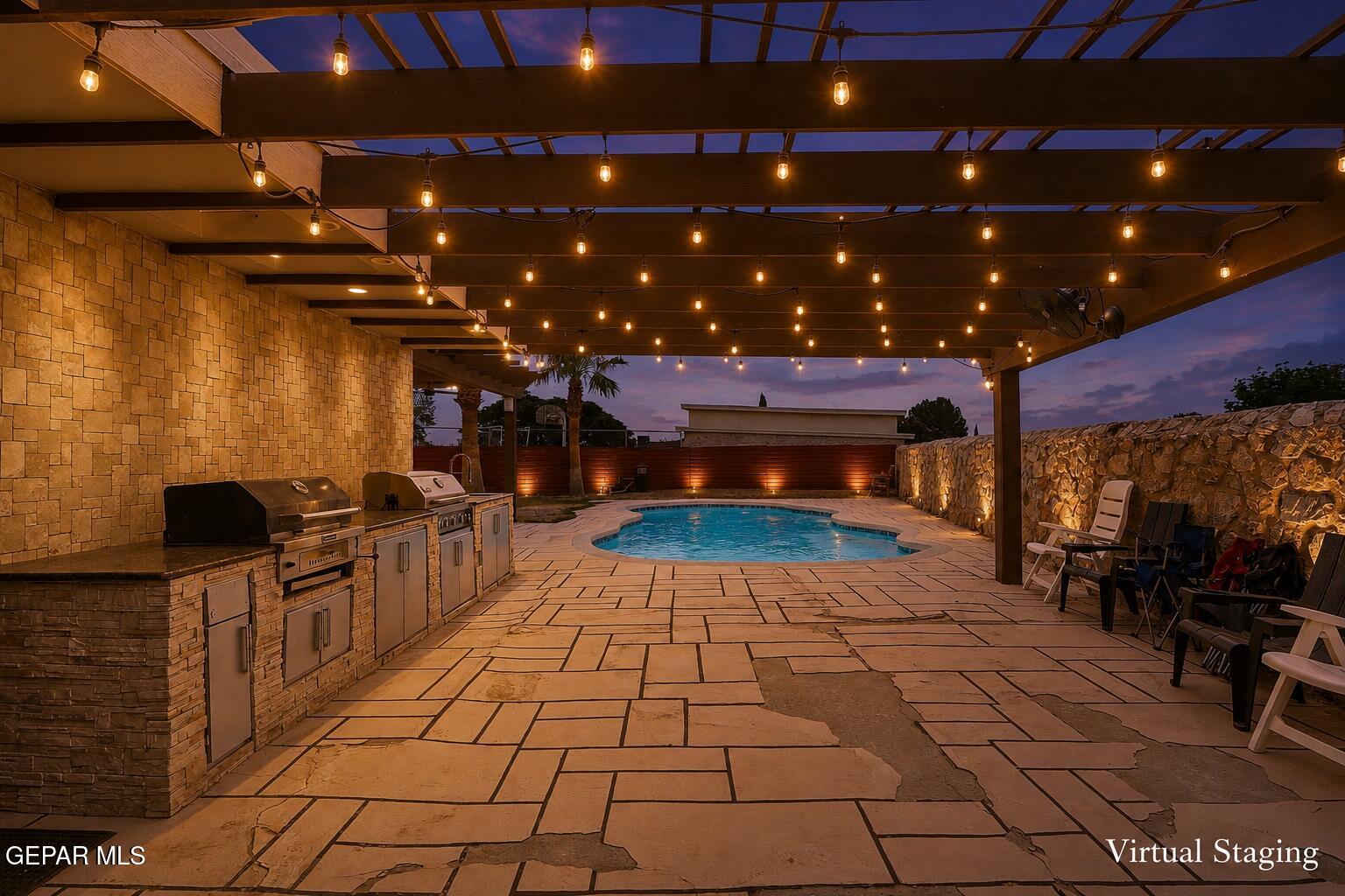 10101 Woodway Drive Property Photo 5