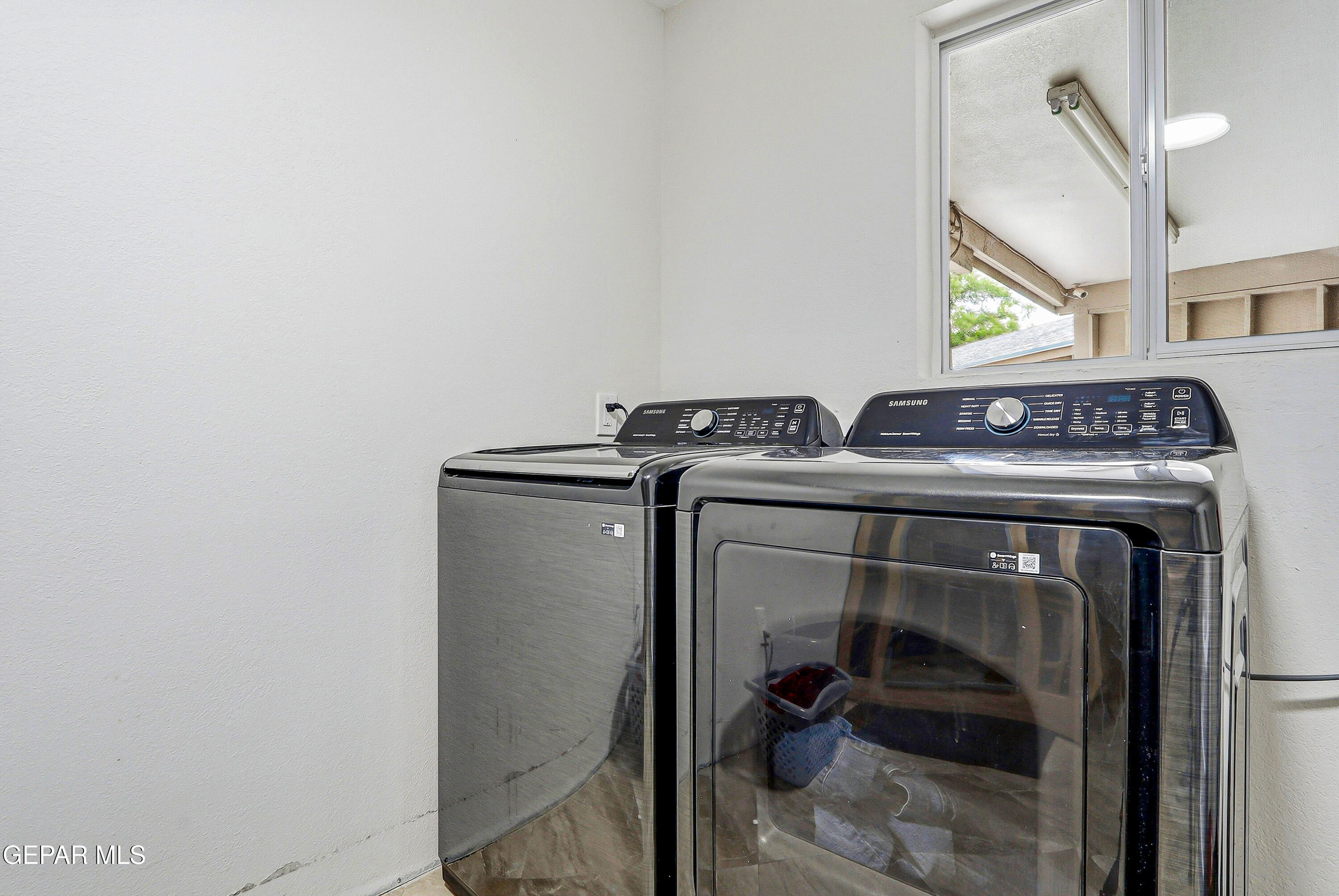 10101 Woodway Drive Property Photo 36
