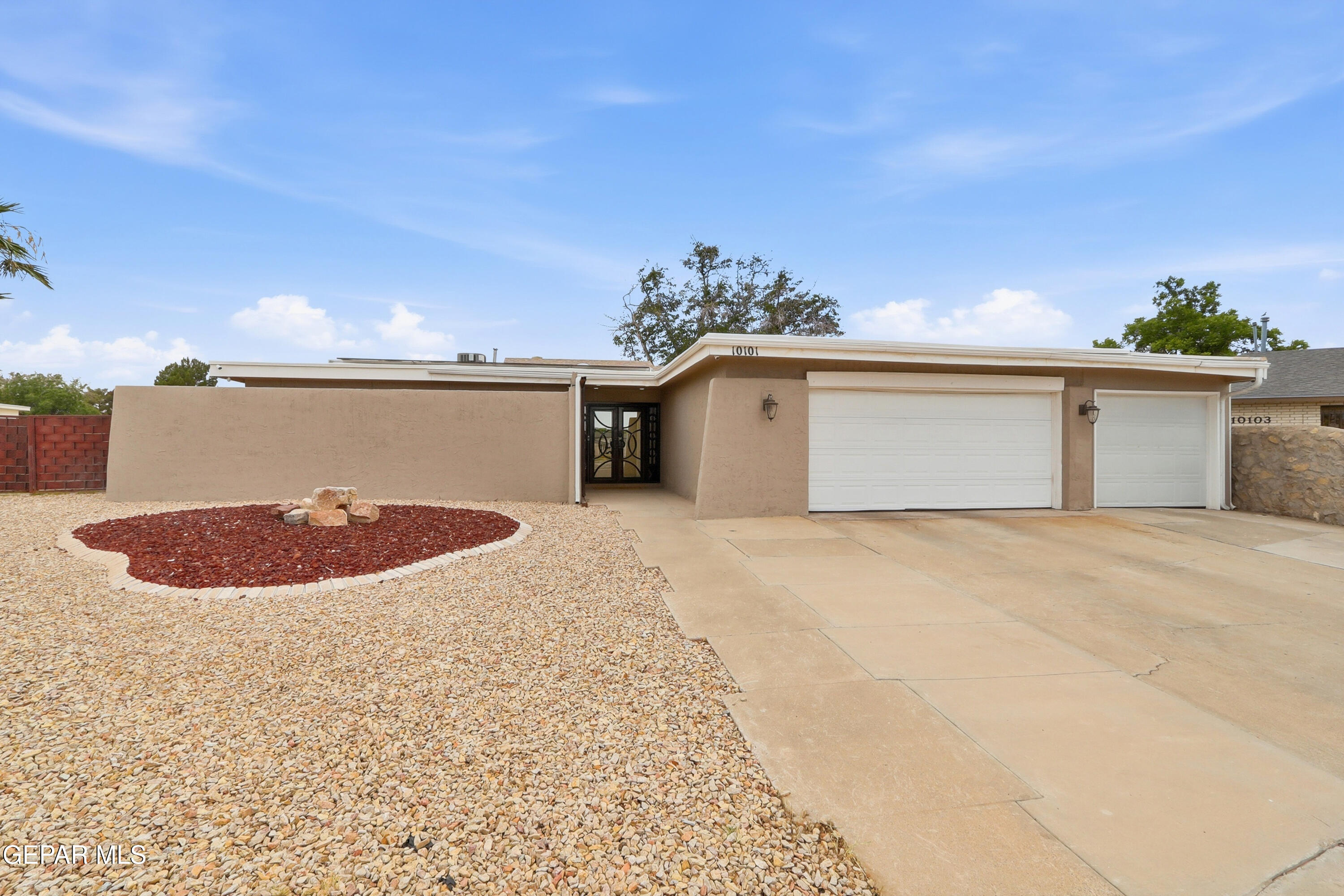 10101 Woodway Drive Property Photo 51