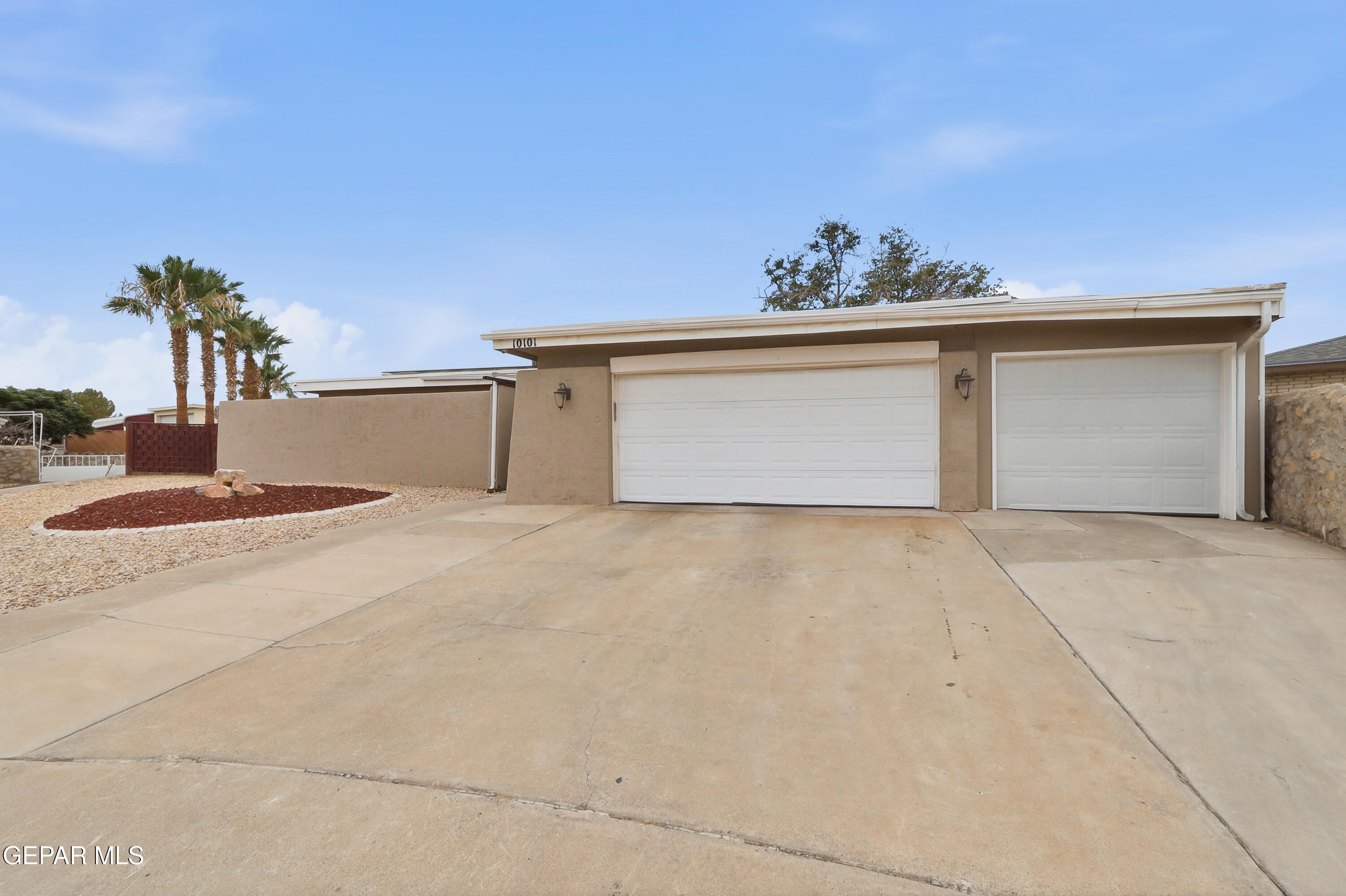 10101 Woodway Drive Property Photo 55
