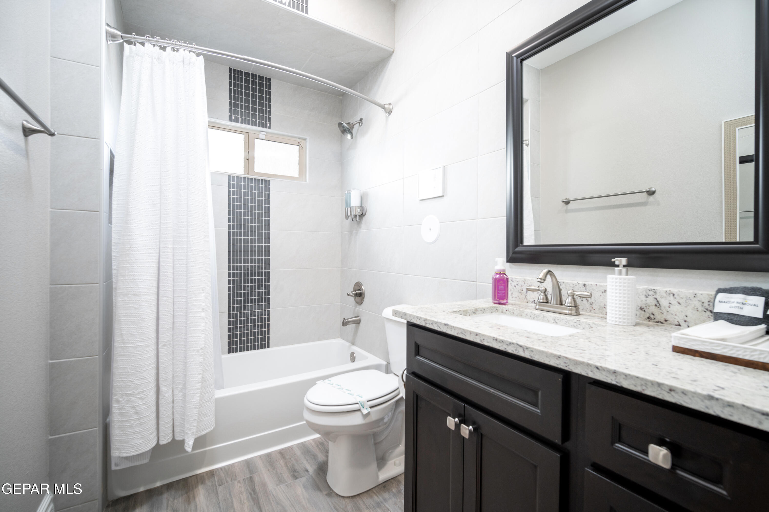 3428 Gary Brewster Place B Property Photo 11