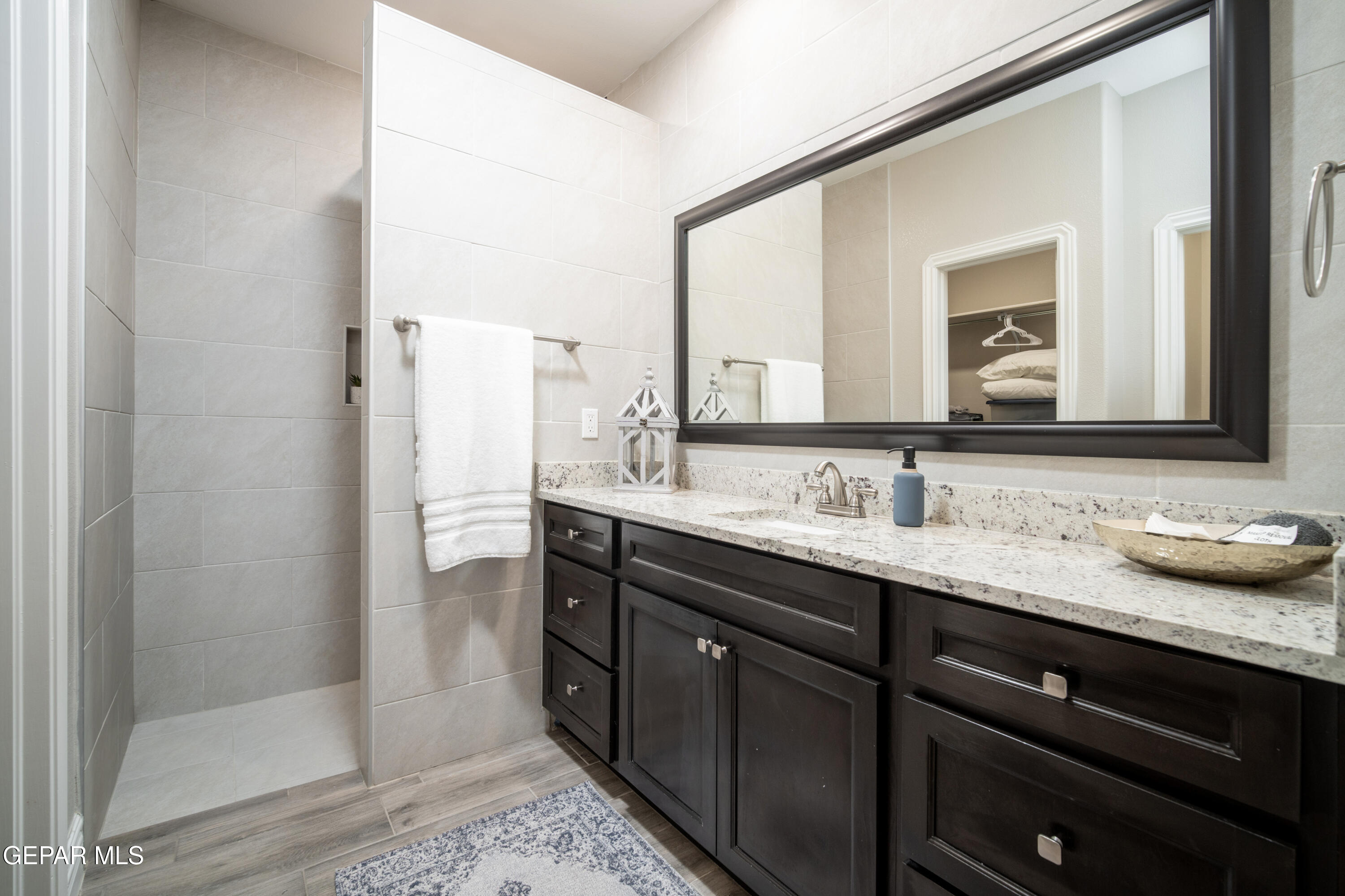 3428 Gary Brewster Place B Property Photo 15