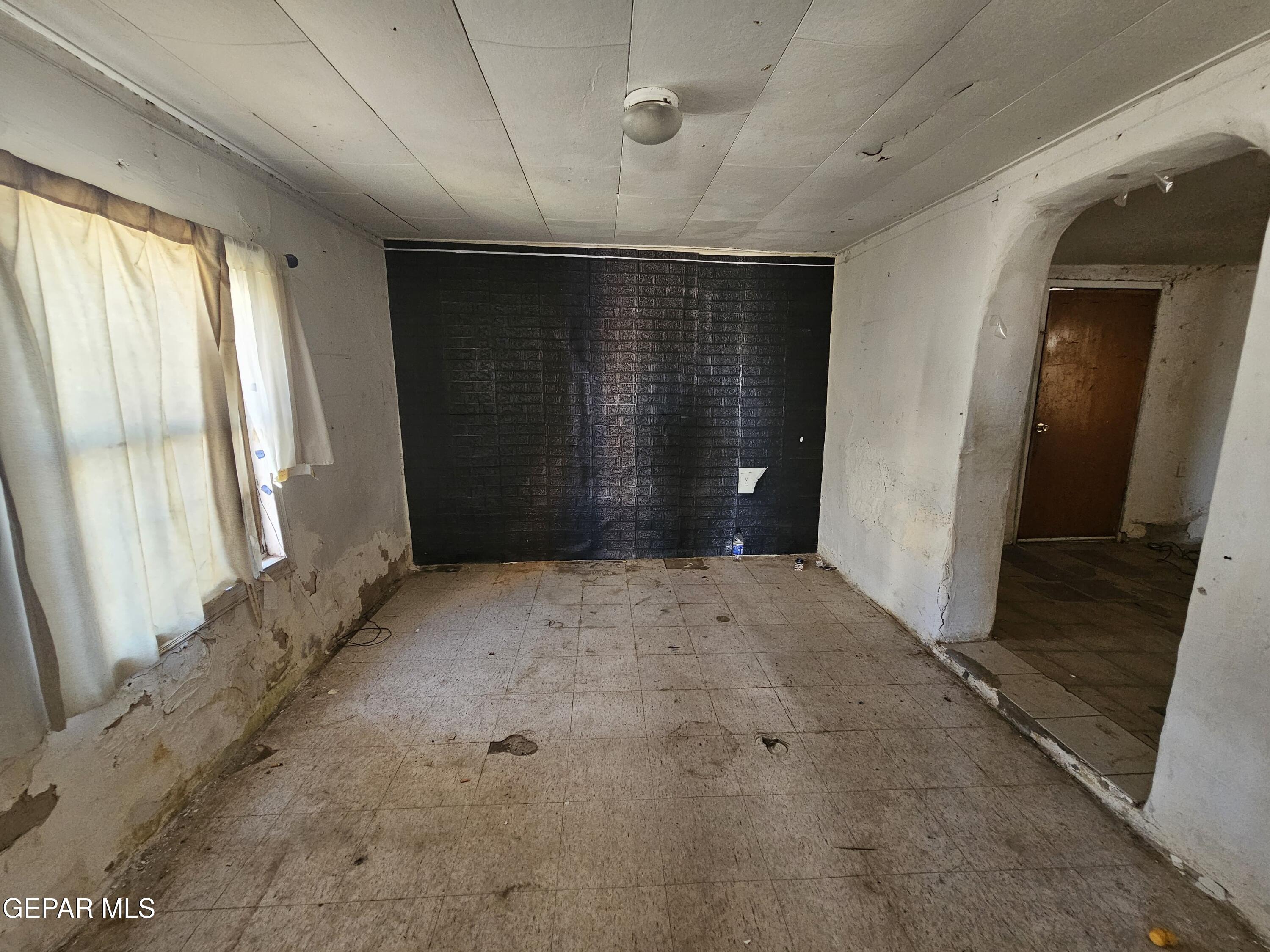 645 E Chestnut Avenue Property Photo 5