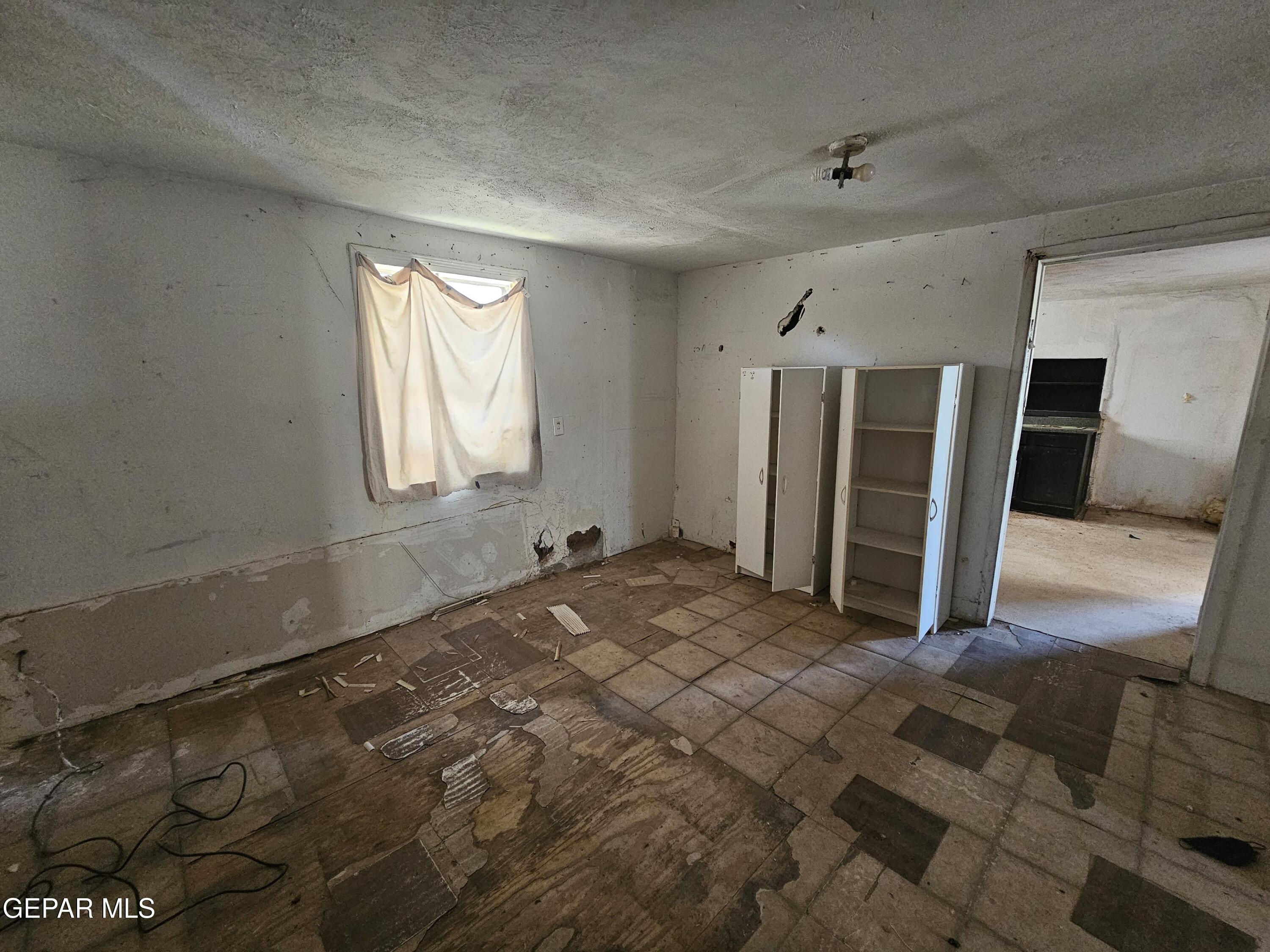 645 E Chestnut Avenue Property Photo 7