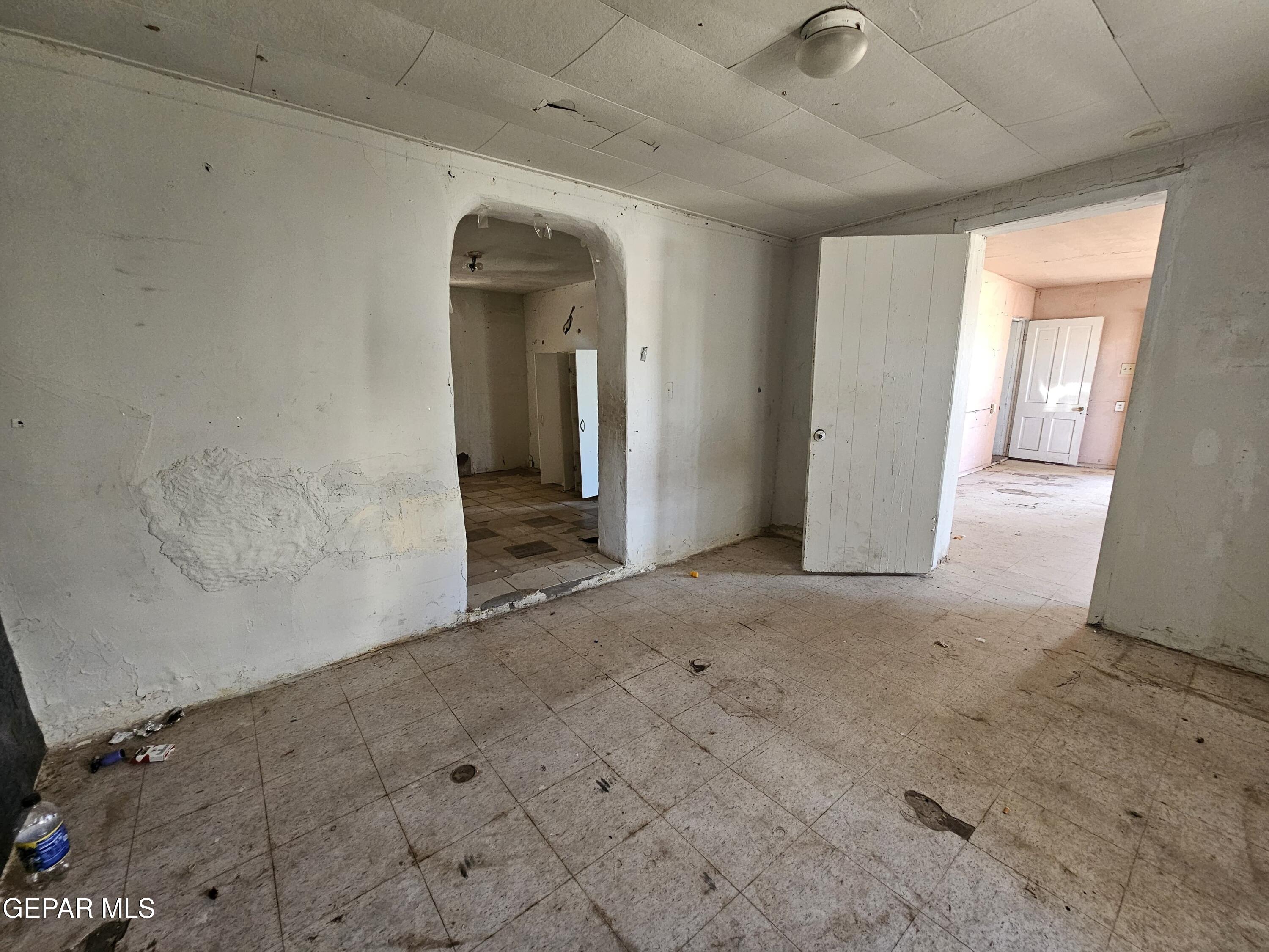 645 E Chestnut Avenue Property Photo 8