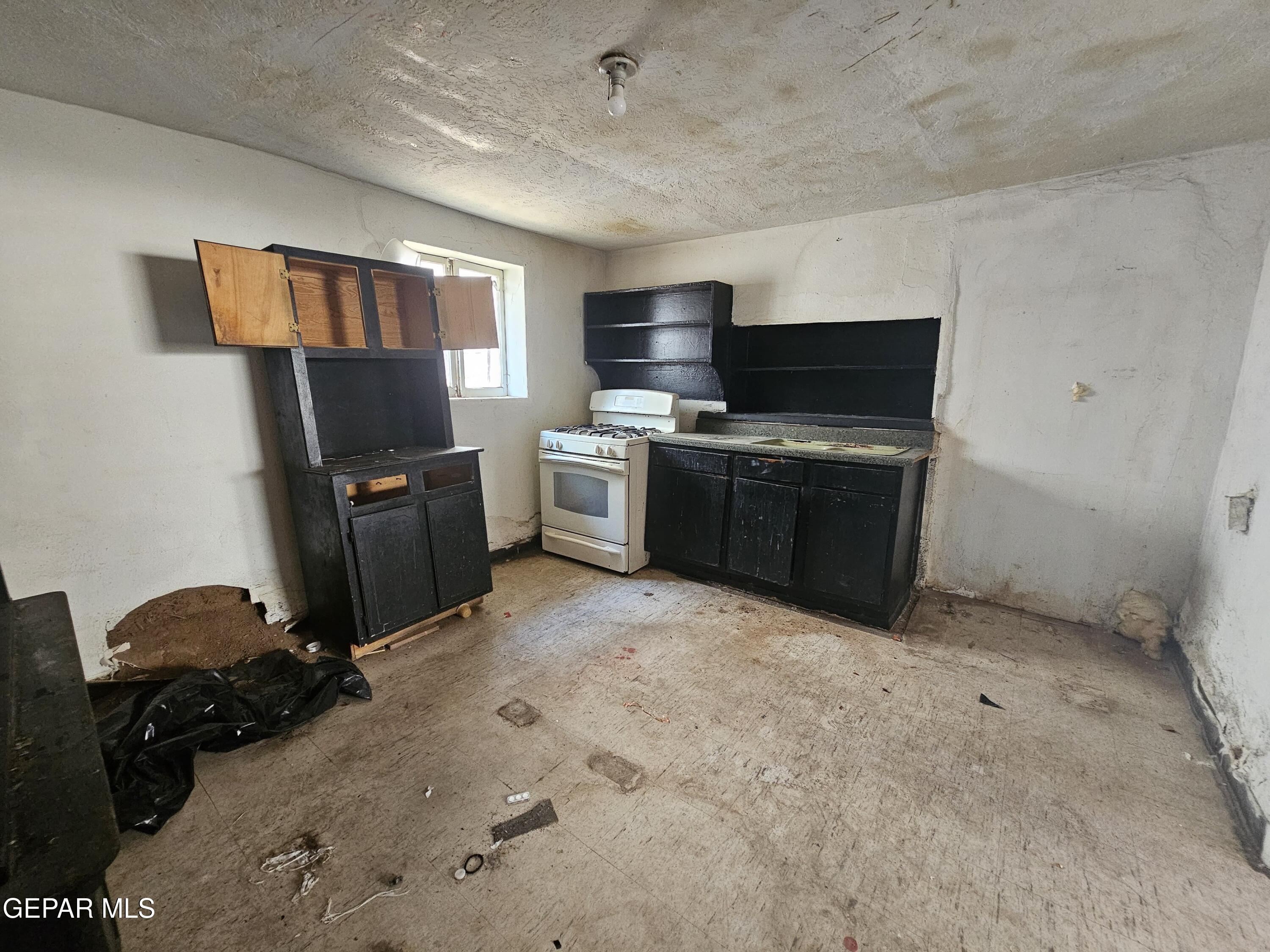 645 E Chestnut Avenue Property Photo 10