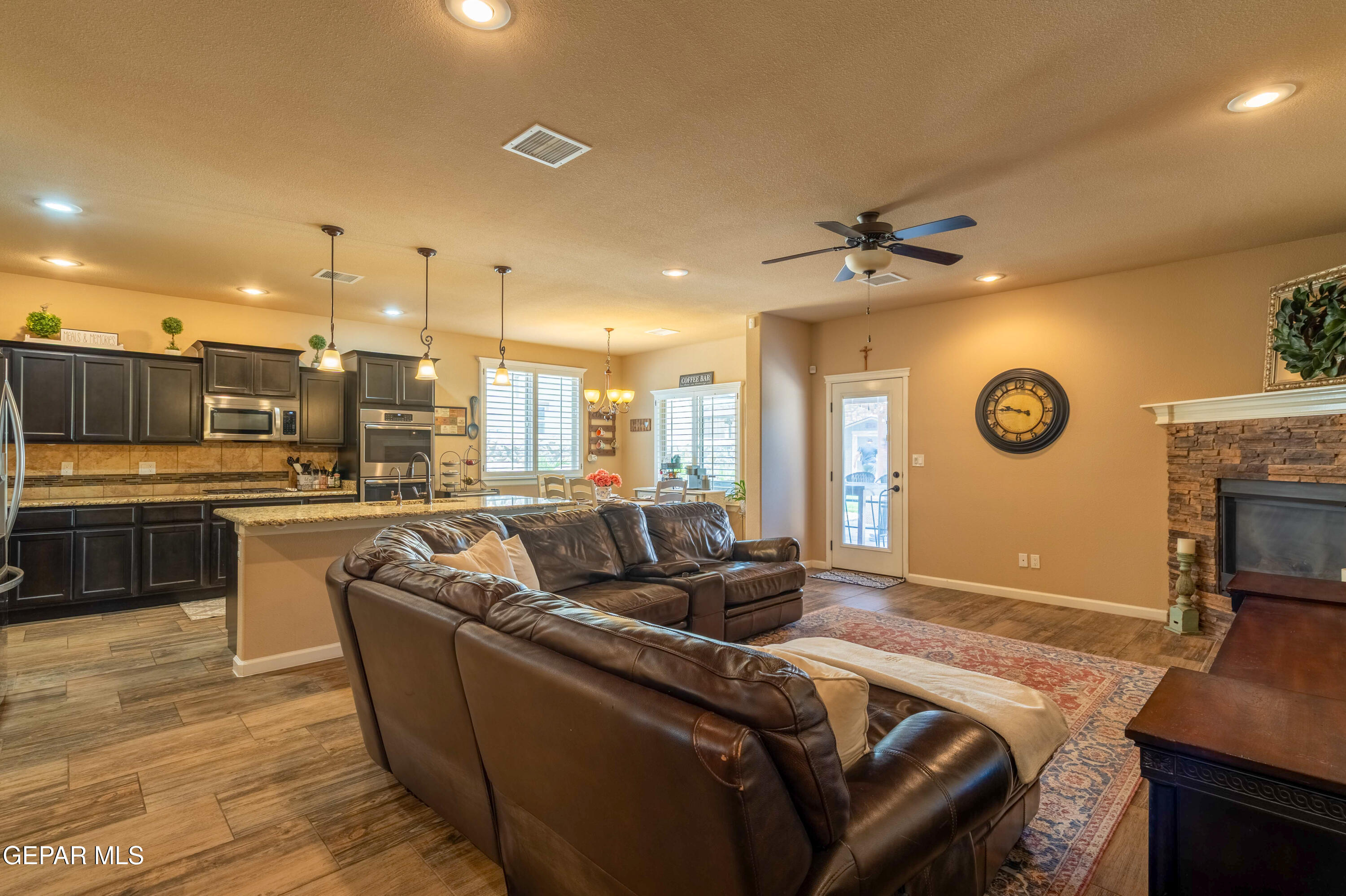 7730 Enchanted View Drive Property Photo 7