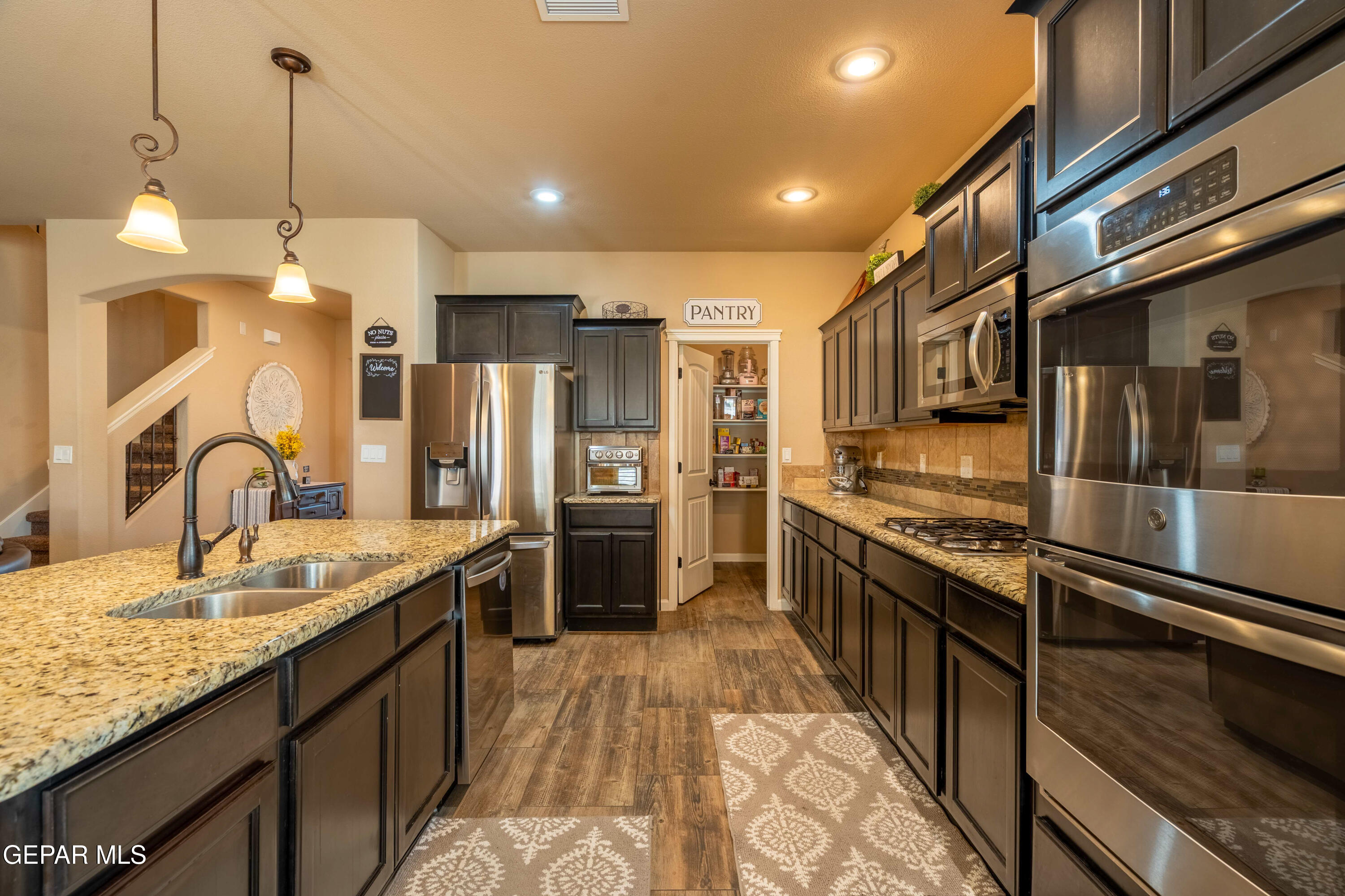 7730 Enchanted View Drive Property Photo 10