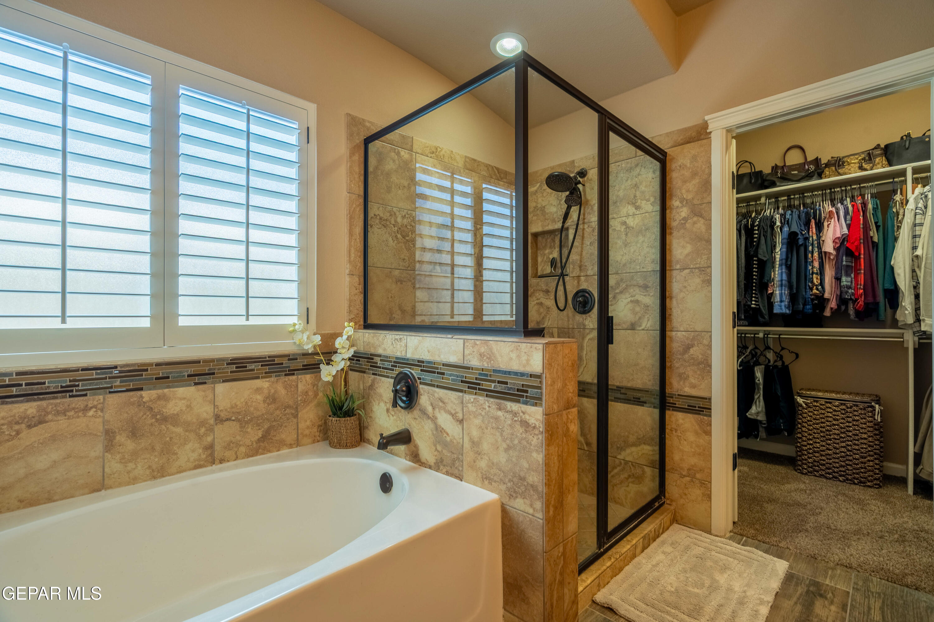7730 Enchanted View Drive Property Photo 20
