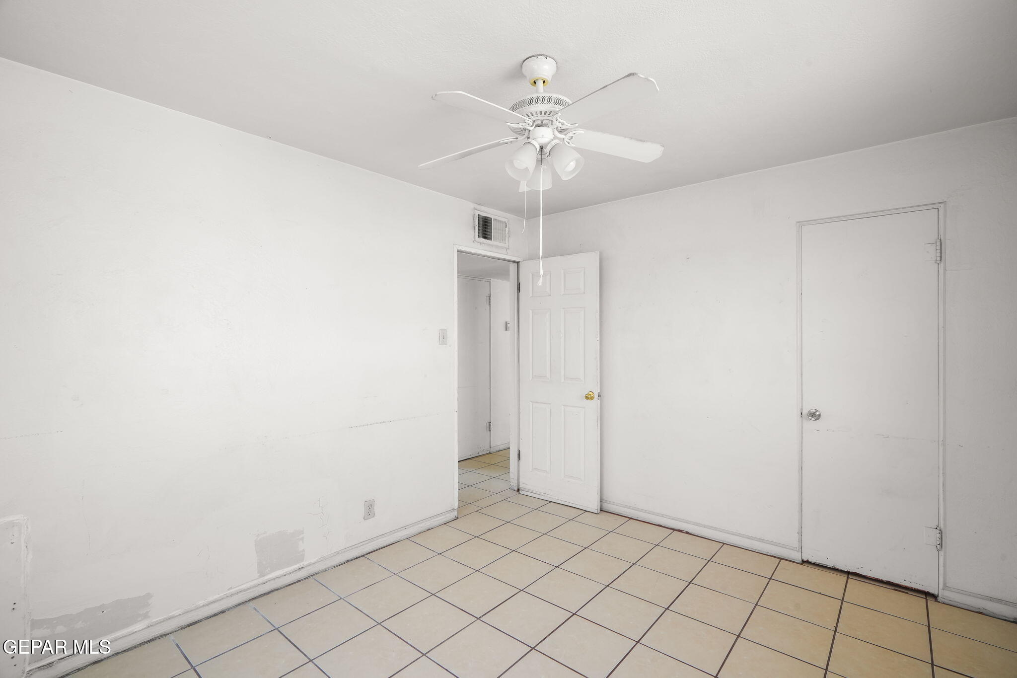 323 Vivian Drive Property Photo 17