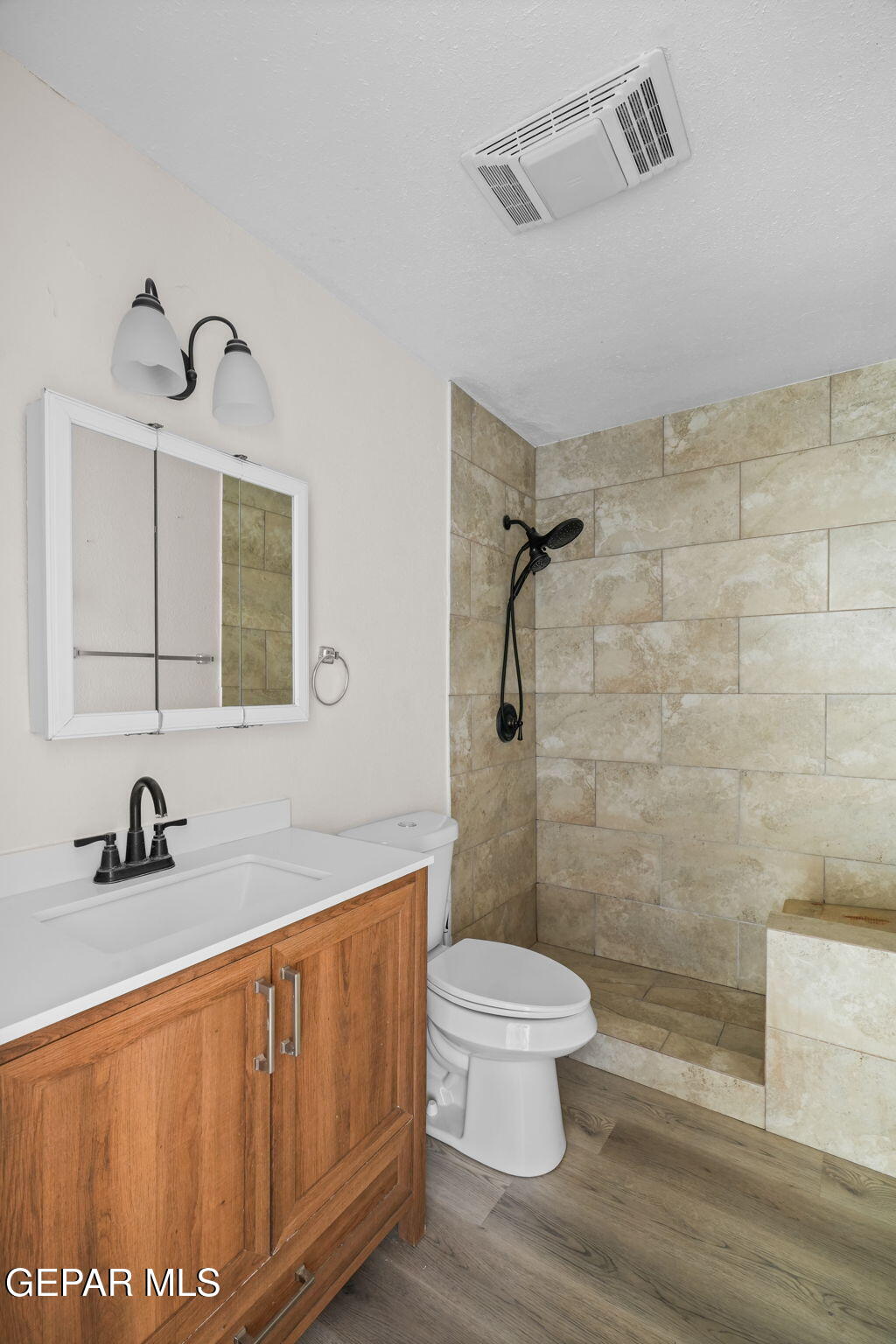 323 Vivian Drive Property Photo 18