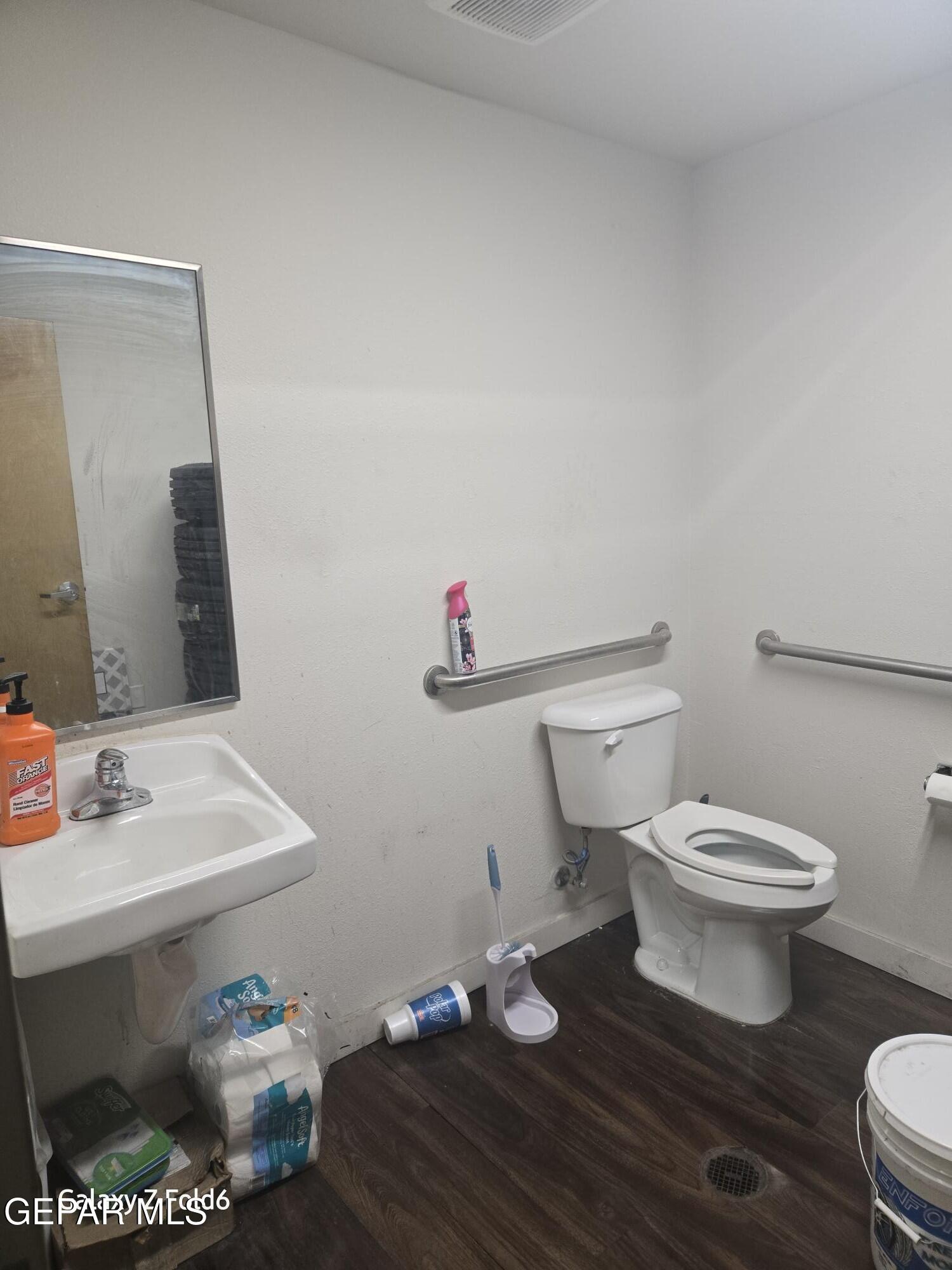 12301 Rojas Drive B29 Property Photo 7