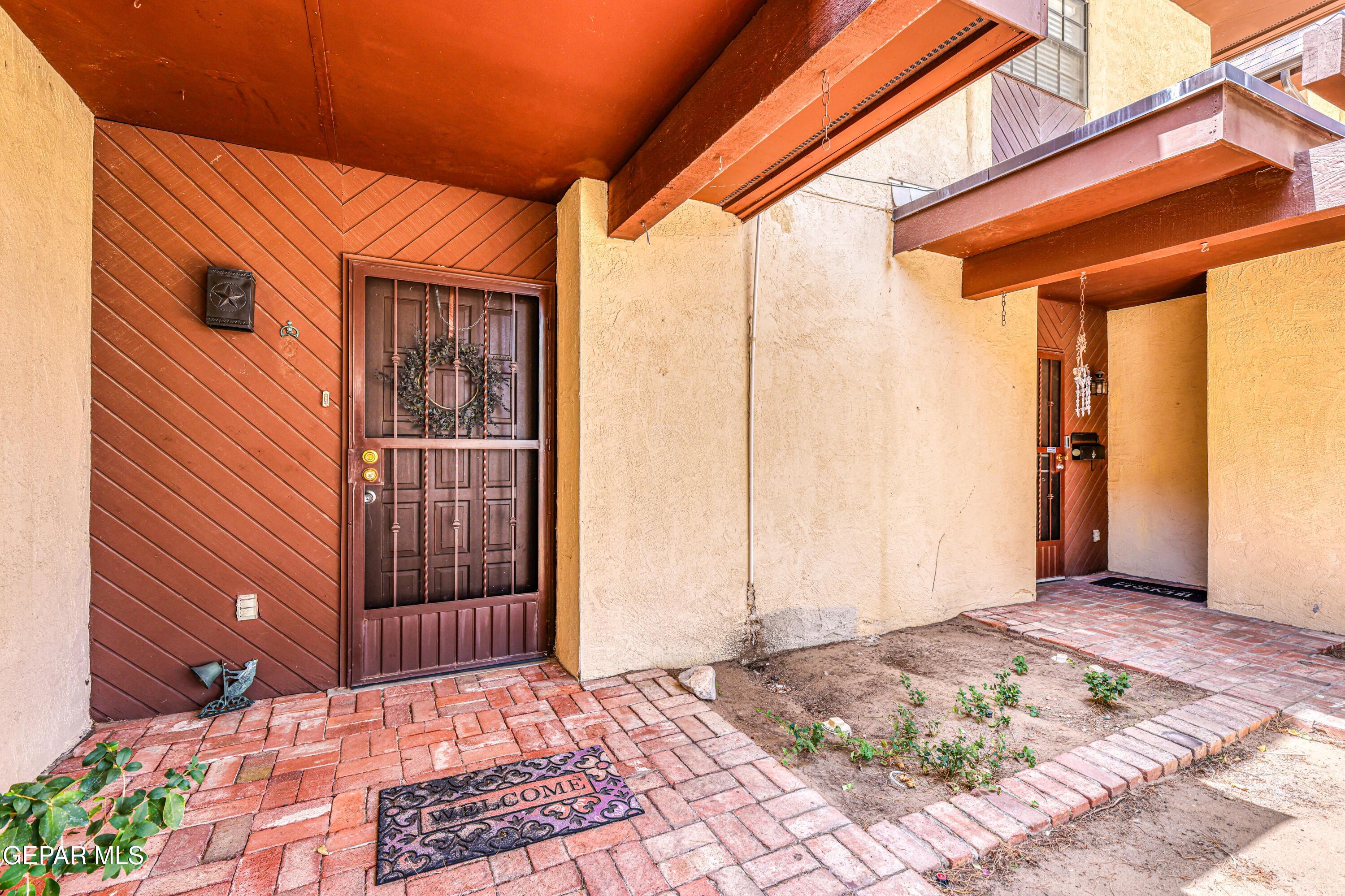 421 Irondale Drive E Property Photo 5