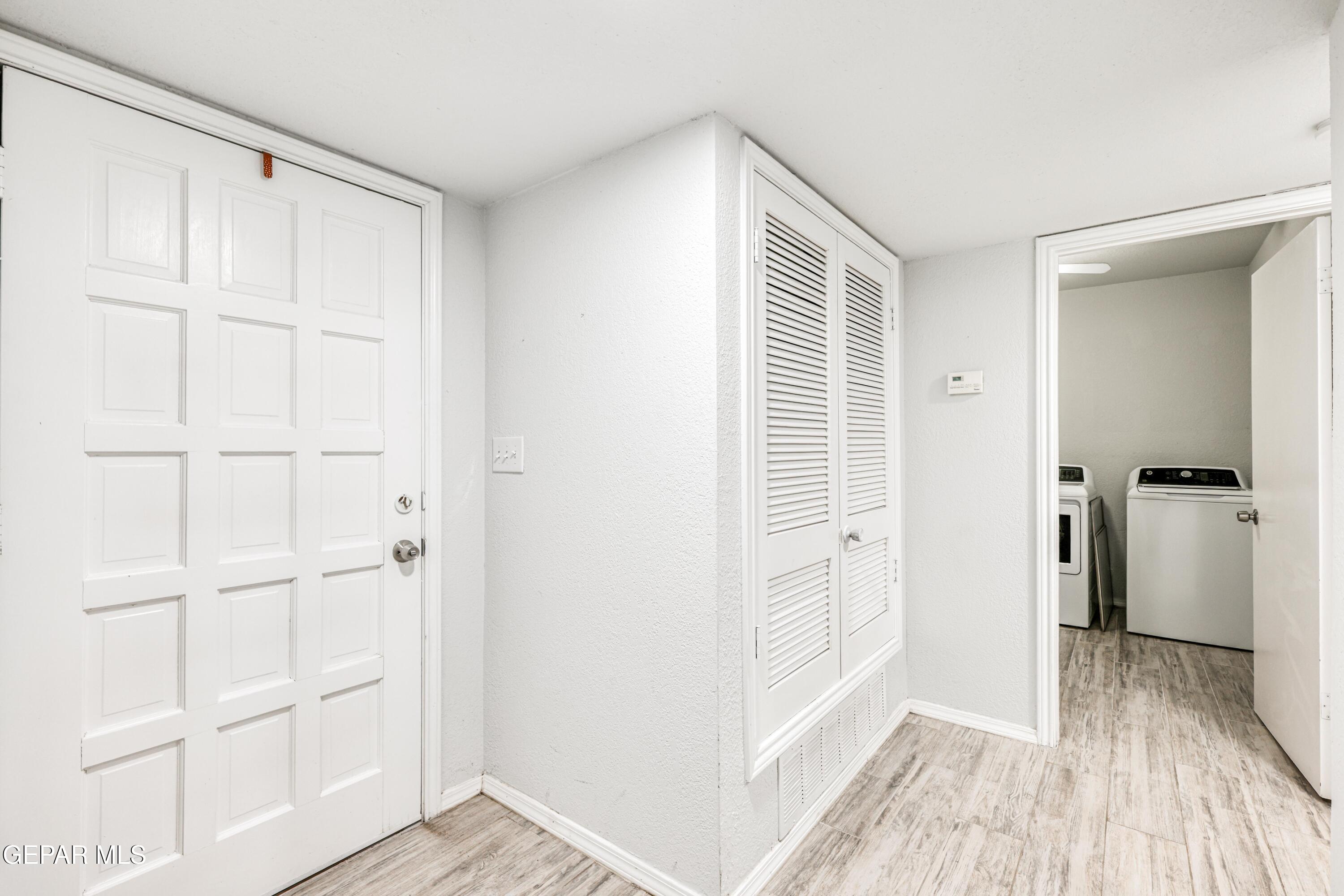 421 Irondale Drive E Property Photo 8