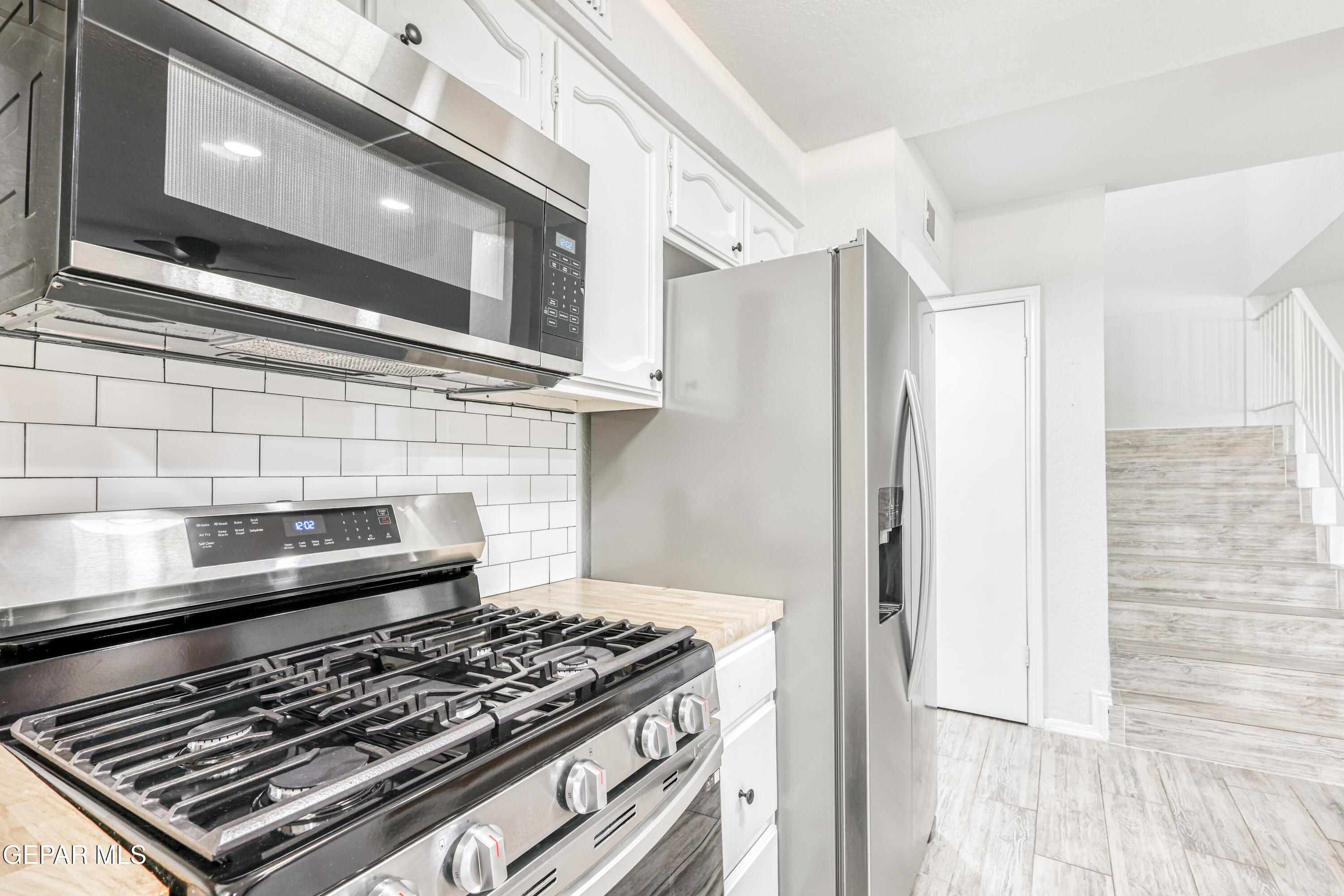 421 Irondale Drive E Property Photo 15