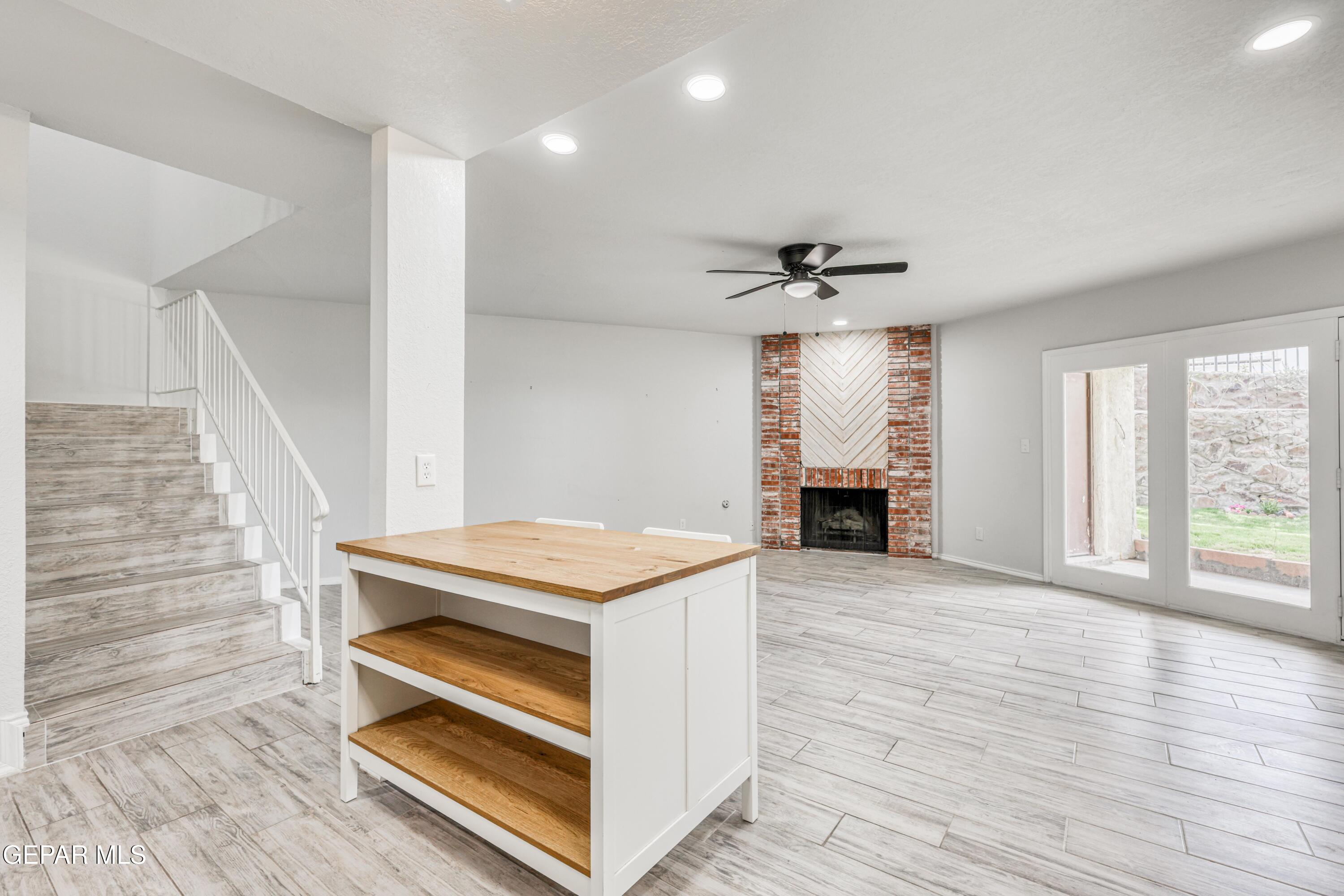 421 Irondale Drive E Property Photo 17