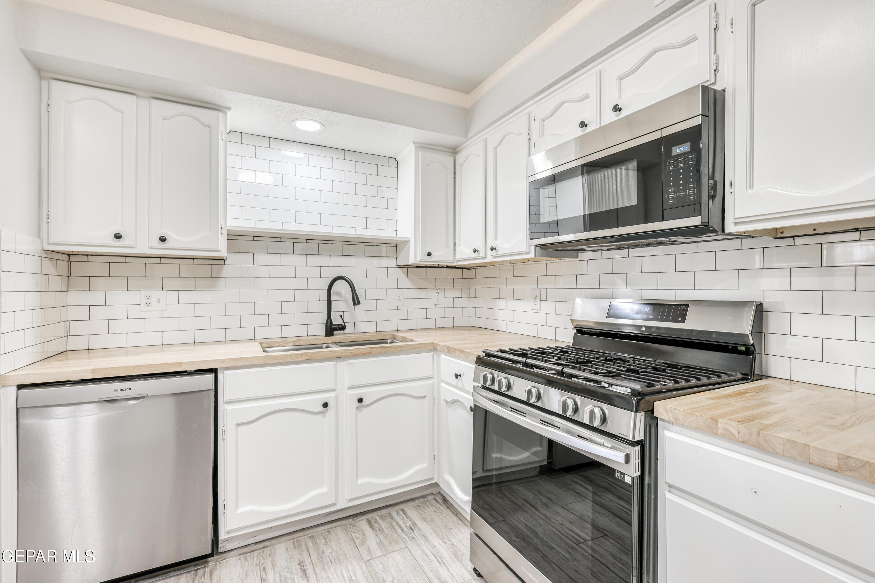 421 Irondale Drive E Property Photo 18
