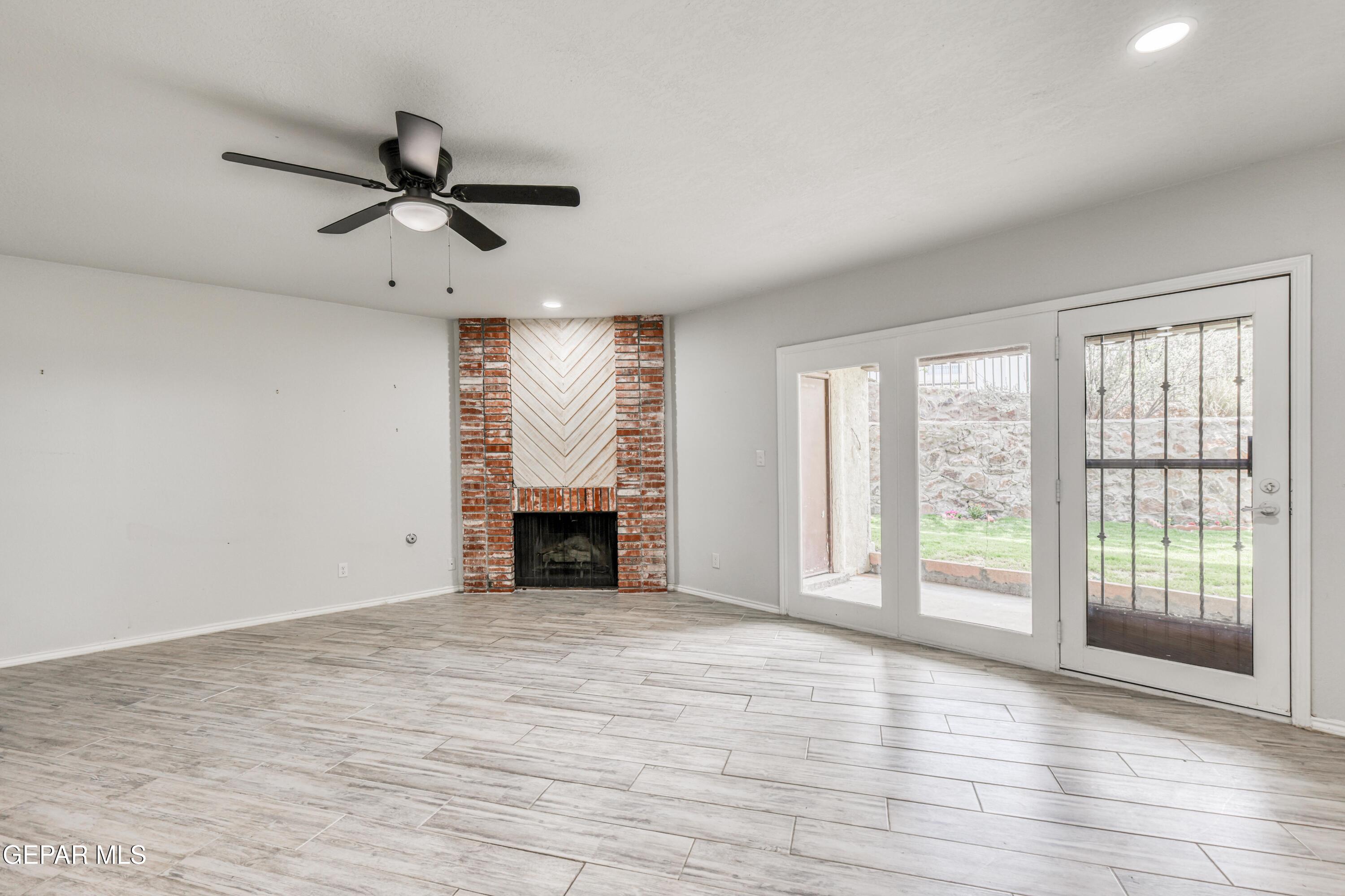 421 Irondale Drive E Property Photo 20