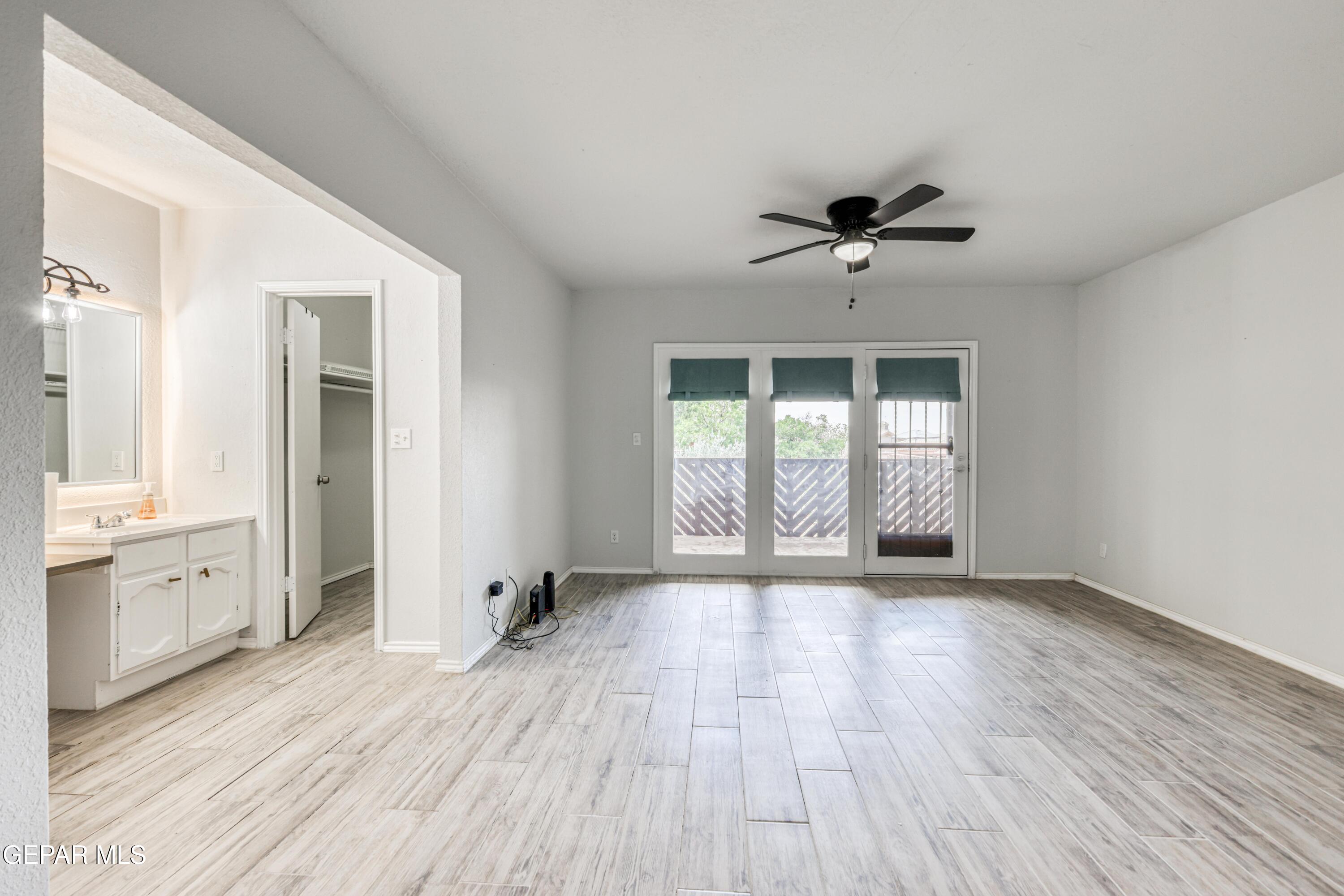 421 Irondale Drive E Property Photo 25