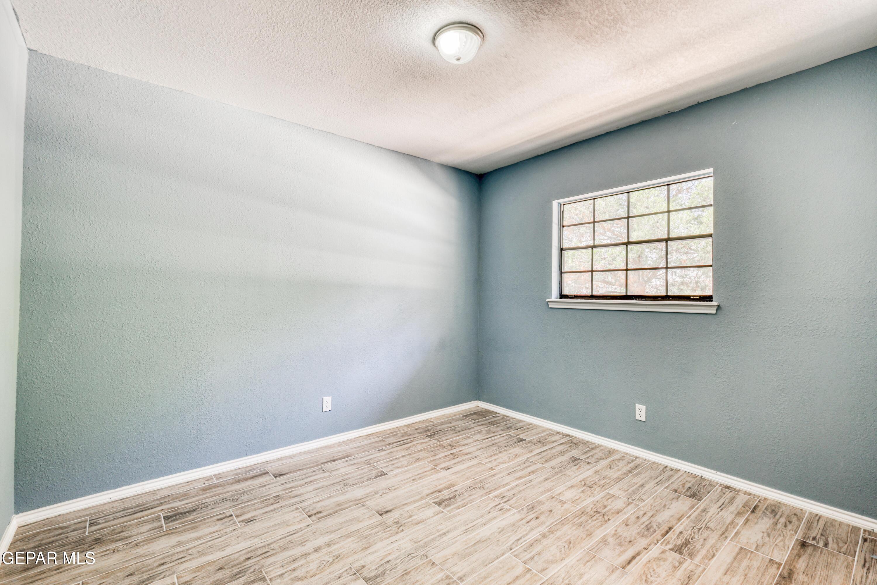 421 Irondale Drive E Property Photo 37