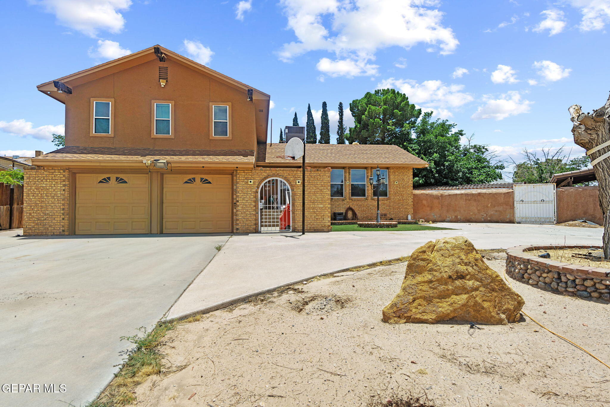 2214 Mermaid Drive Property Photo 1