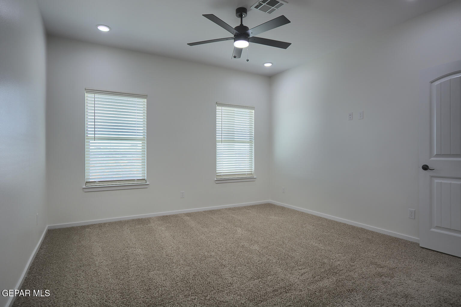 15024 Laura Lane Property Photo 10
