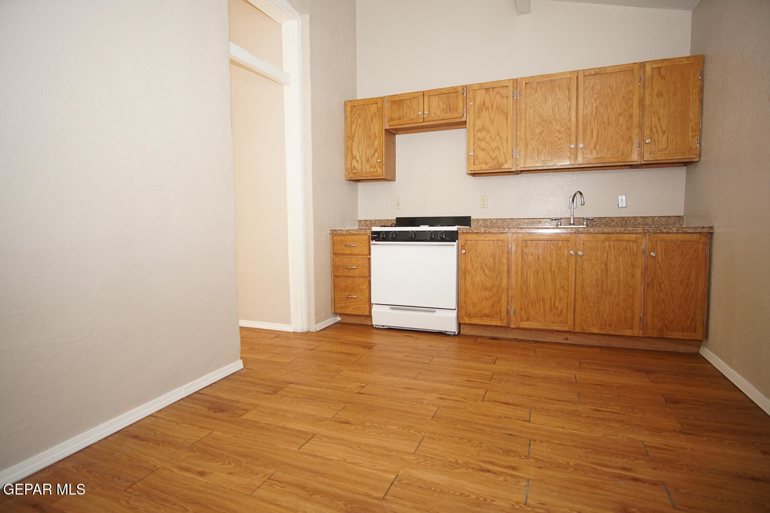 1104 Myrtle Avenue 4 Property Photo 2