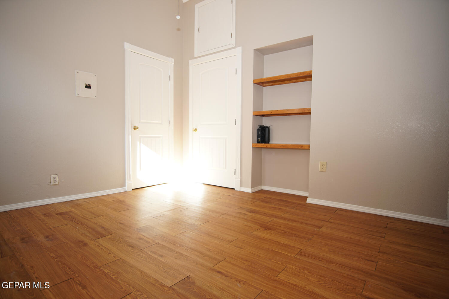 1104 Myrtle Avenue 4 Property Photo 4