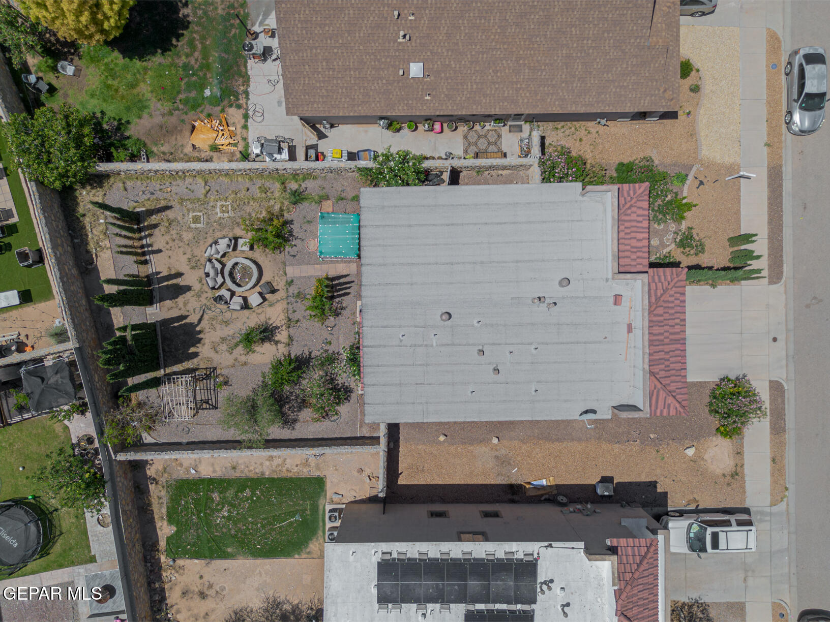 3111 Amistoso Street Property Photo 2