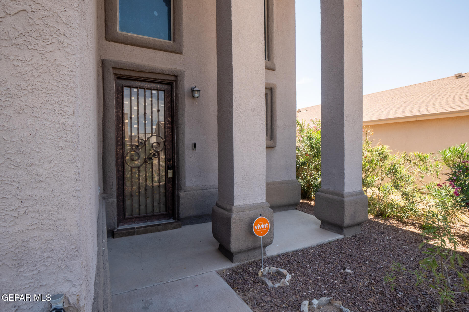 3111 Amistoso Street Property Photo 4