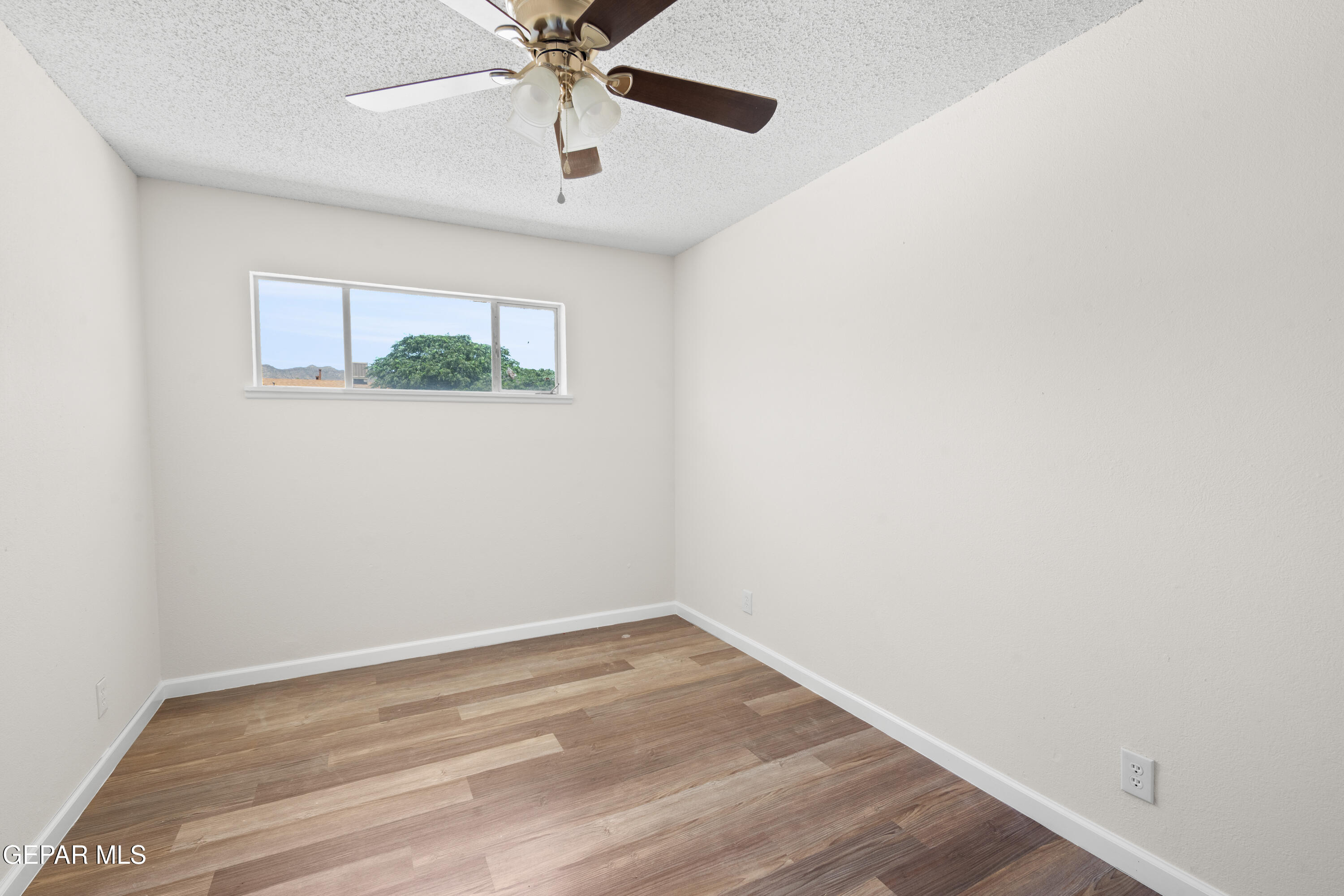 10329 Wilshire Drive Property Photo 9