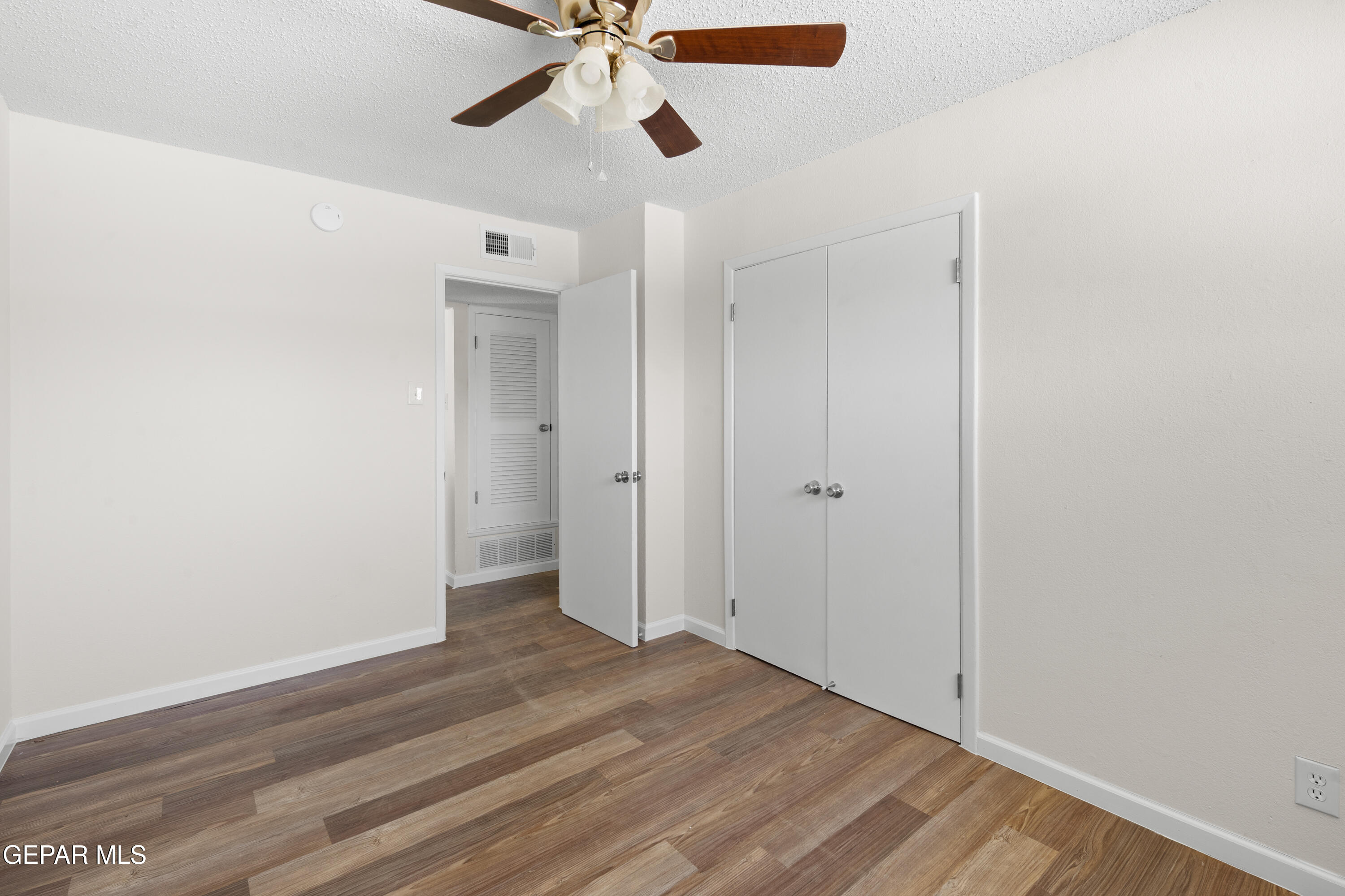 10329 Wilshire Drive Property Photo 10