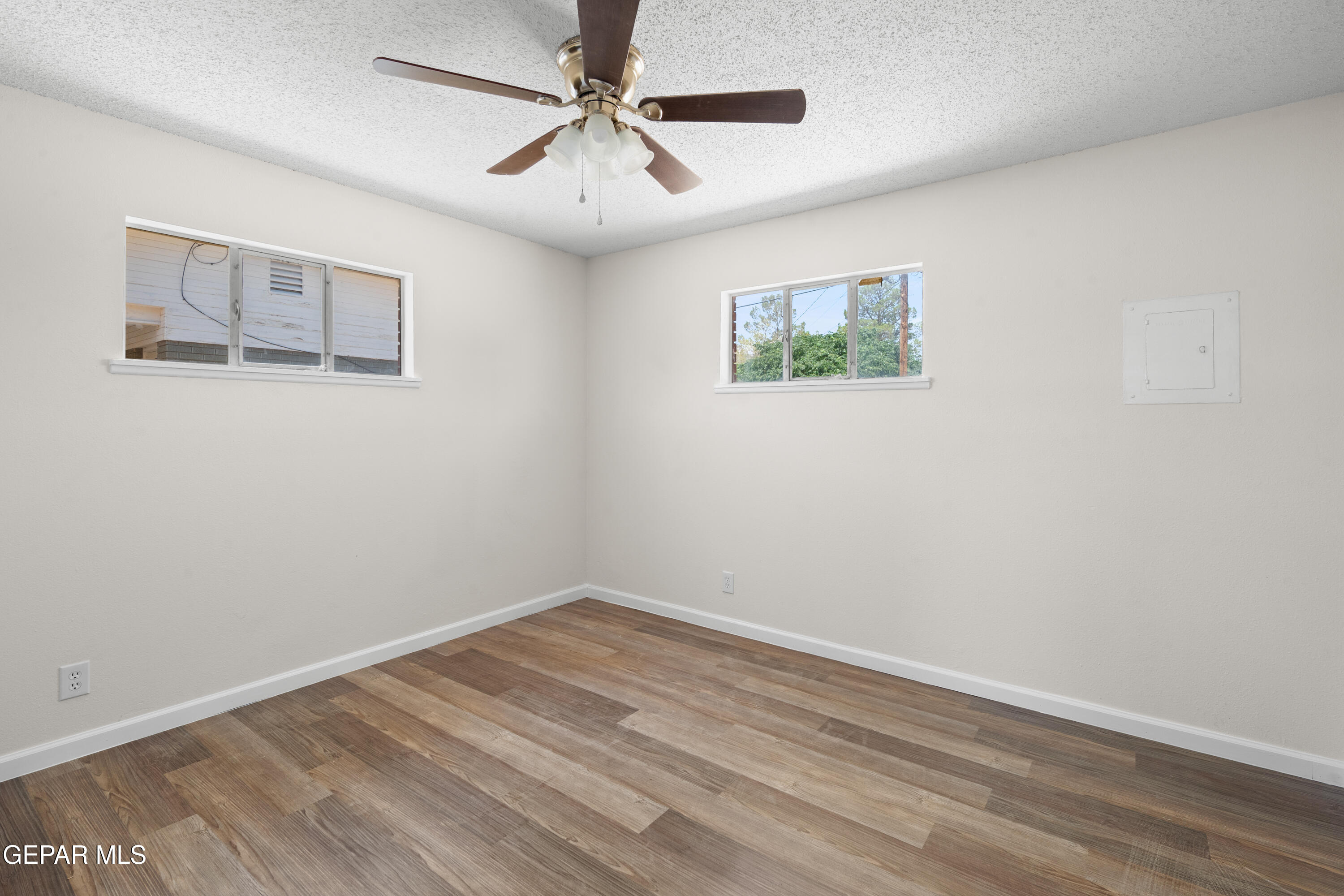10329 Wilshire Drive Property Photo 11