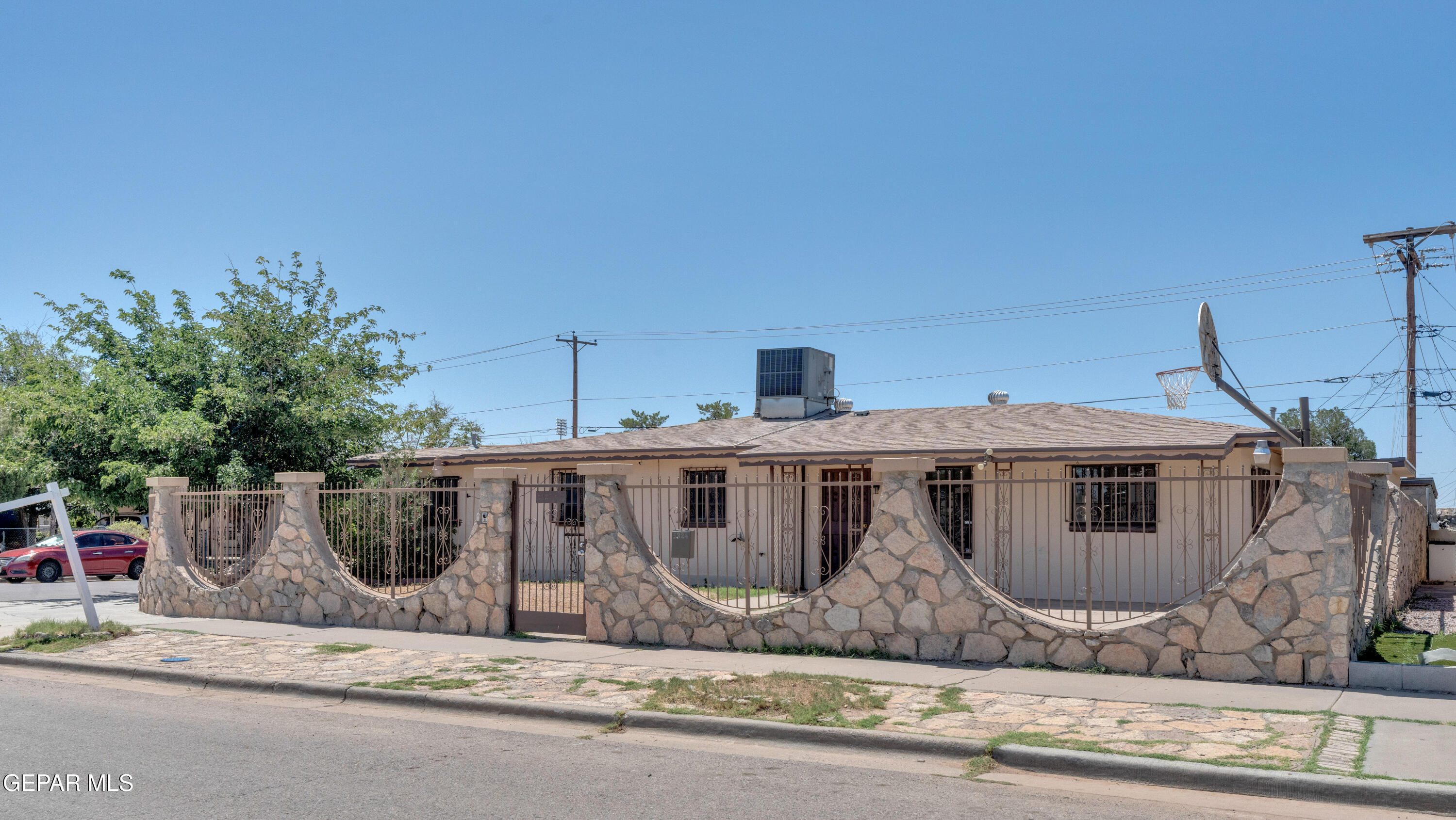 5324 Capistrano Drive Property Photo 1