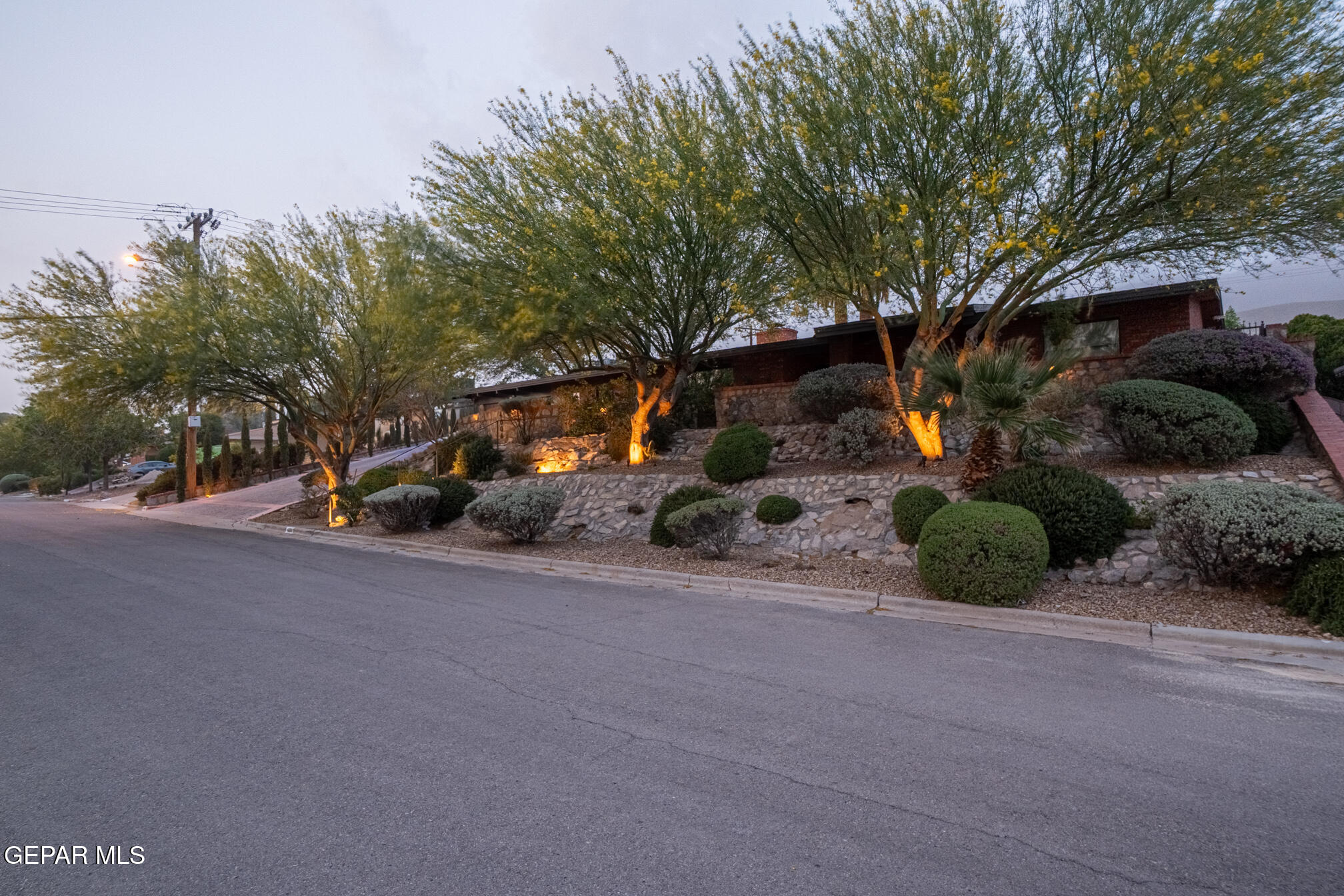 4006 Flamingo Drive Property Photo 1