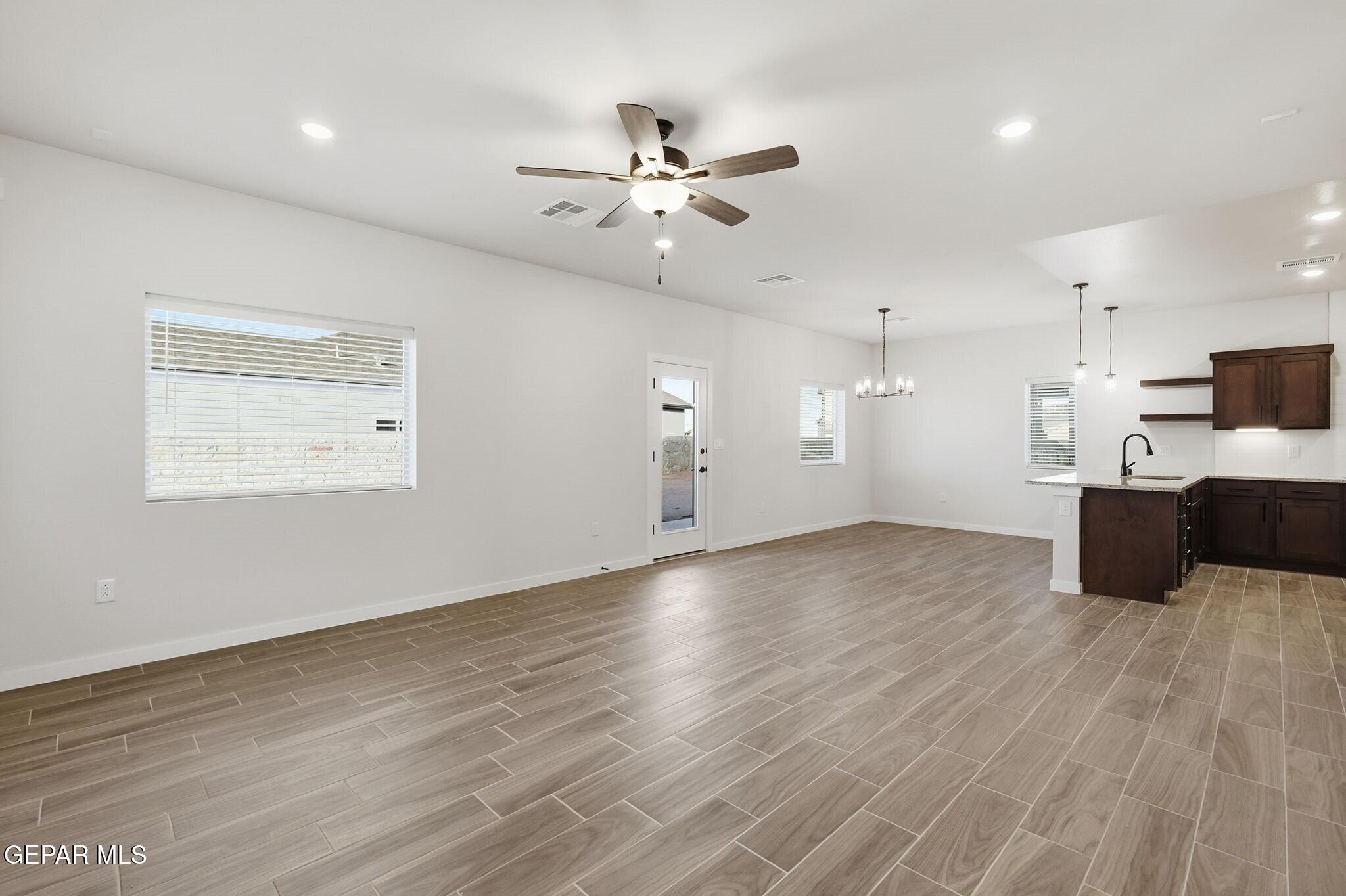 15136 Expectation Avenue Property Photo 5